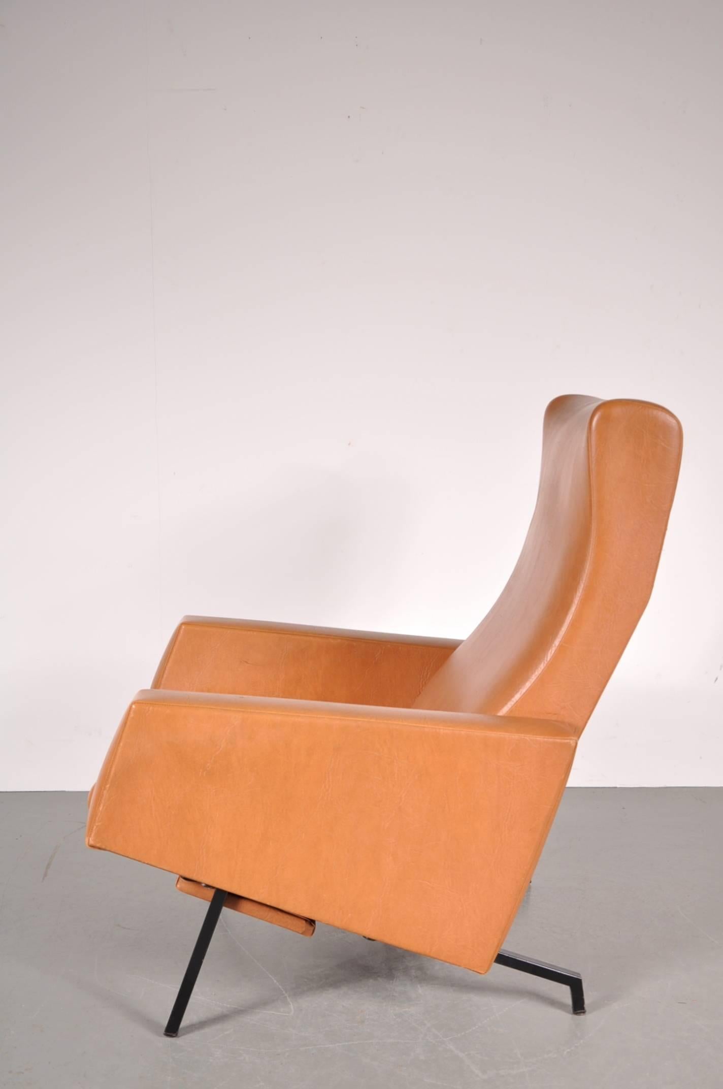 Trelax Chair by Pierre Guariche, Manufactured by Meurop, Belgium, circa 1950 In Good Condition In Amsterdam, NL