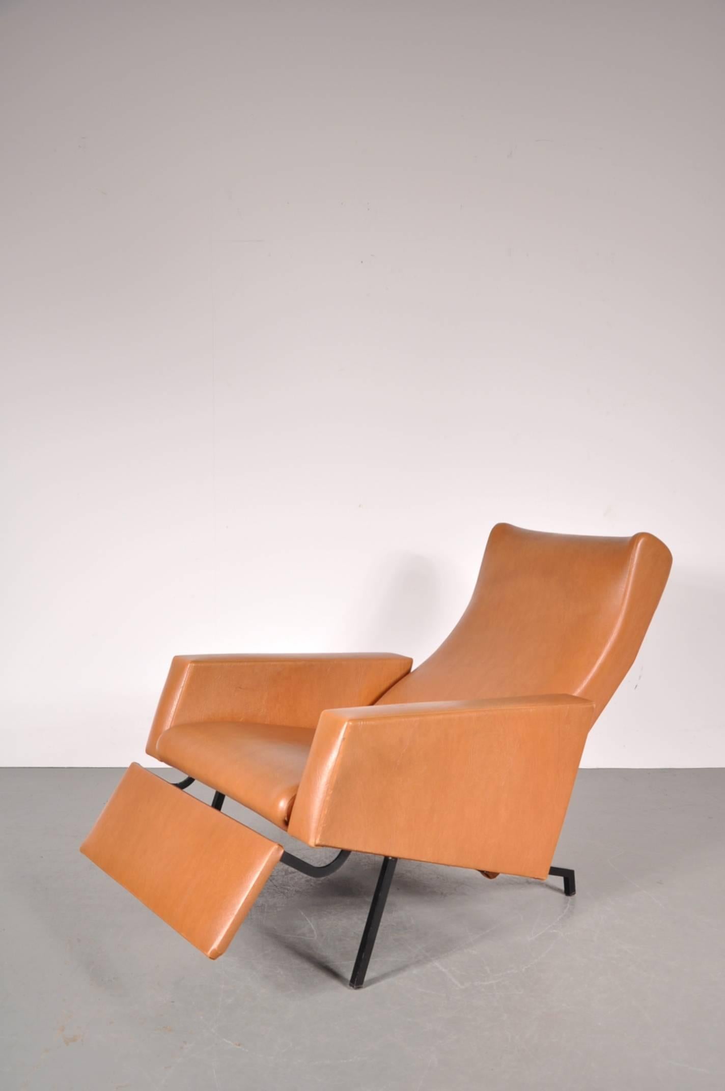 Mid-20th Century Trelax Chair by Pierre Guariche, Manufactured by Meurop, Belgium, circa 1950