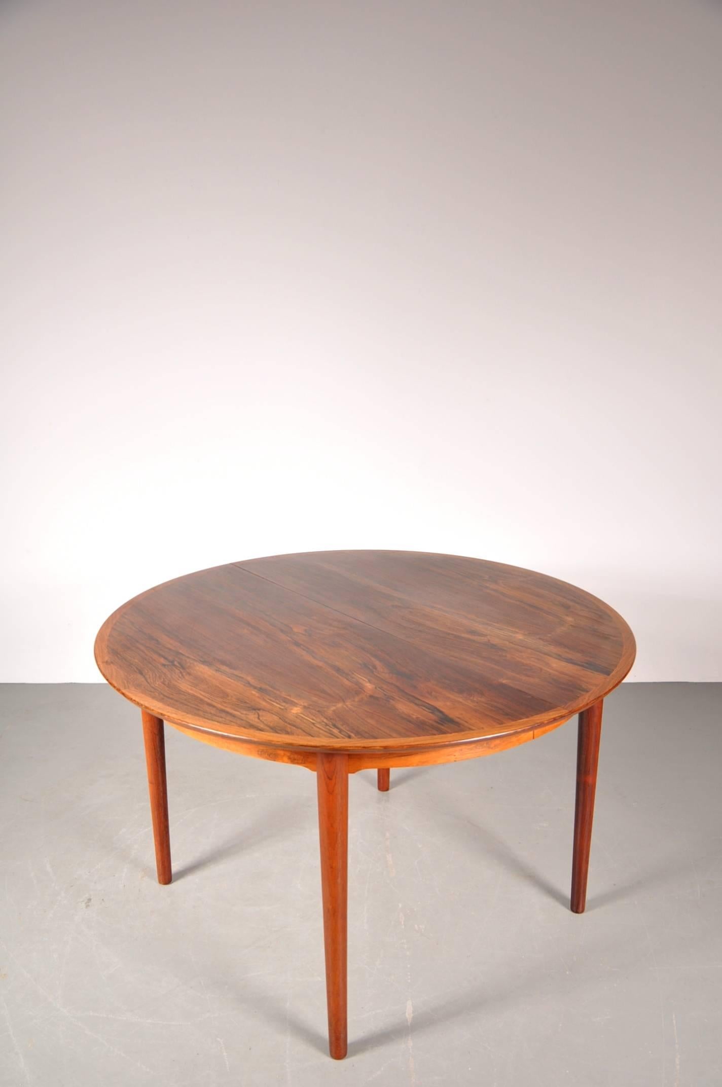 Extendable Dining Table by Arne Vodder for Sibast, Denmark, circa 1950 In Good Condition In Wilnis, UT
