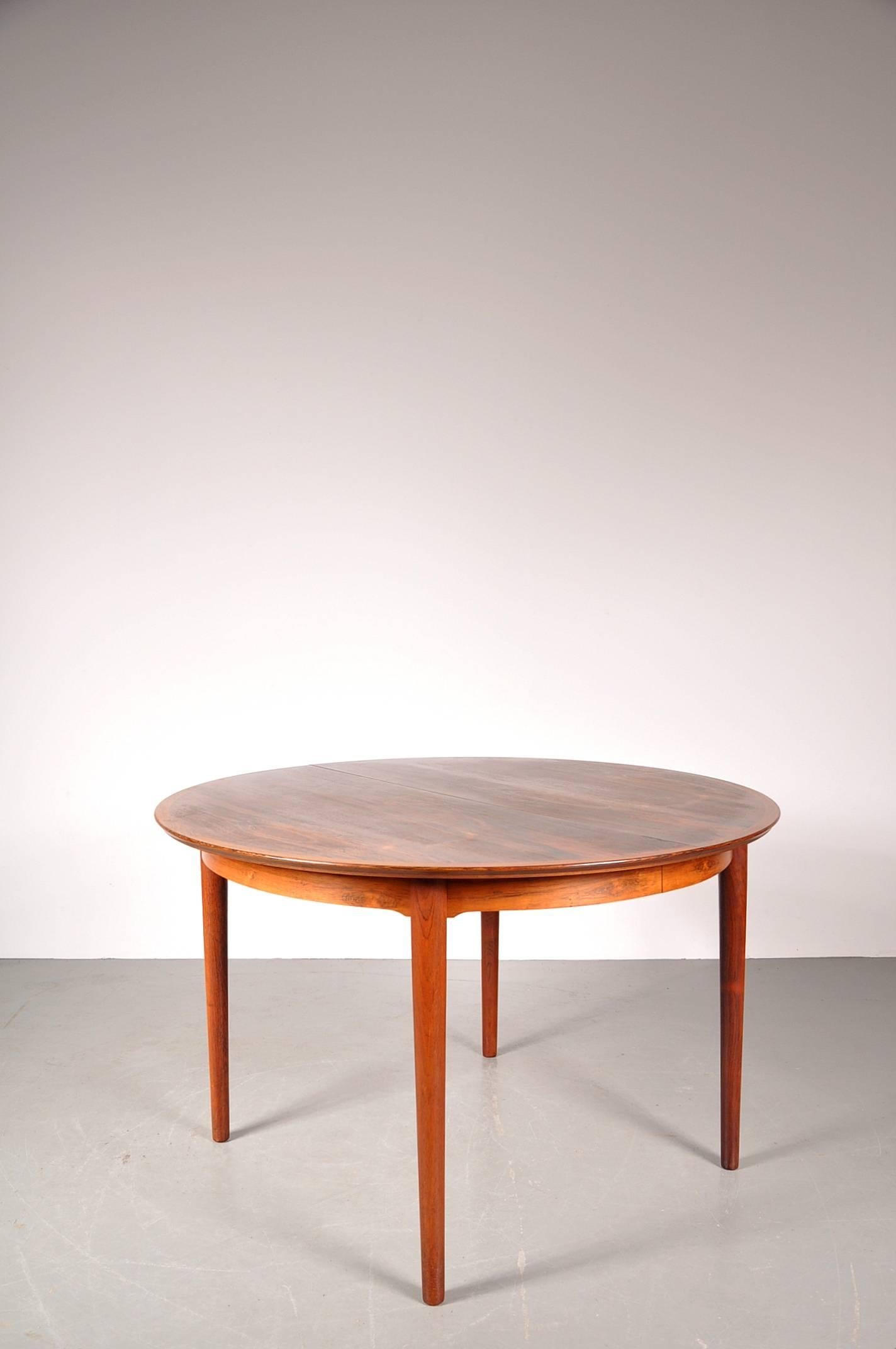 Extendable Dining Table by Arne Vodder for Sibast, Denmark, circa 1950 1
