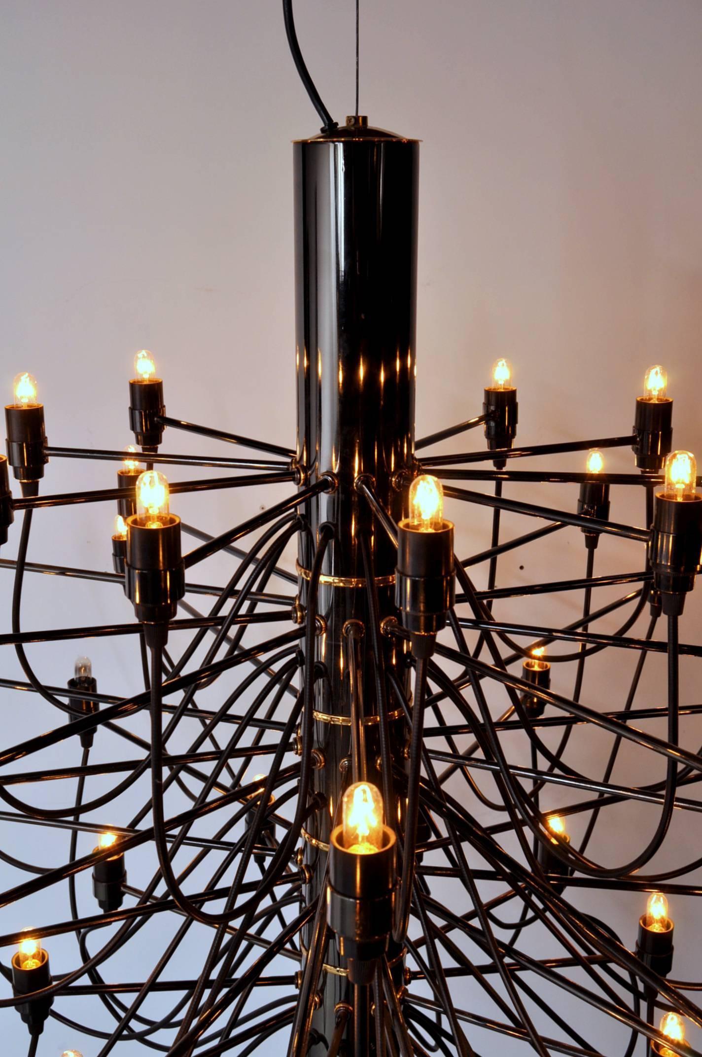 50 Bulb Chandelier by Gino Sarfatti for Flos, Italy, circa 1970 In Good Condition In Amsterdam, NL