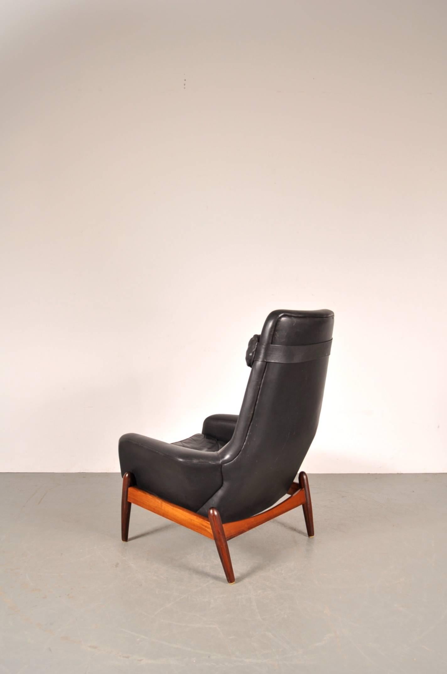 Leather Easy Chair by Ib Kofod-Larsen for Bovenkamp, Netherlands, circa 1960