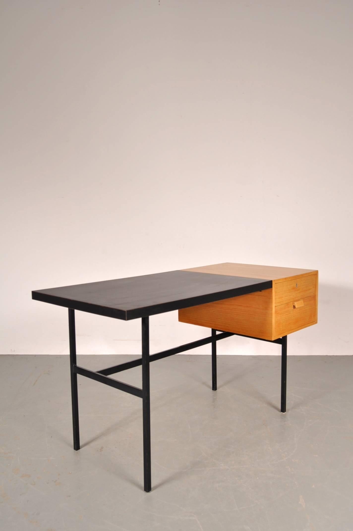 Mid-20th Century Desk CM141 by Pierre Paulin for Thonet, France, circa 1950