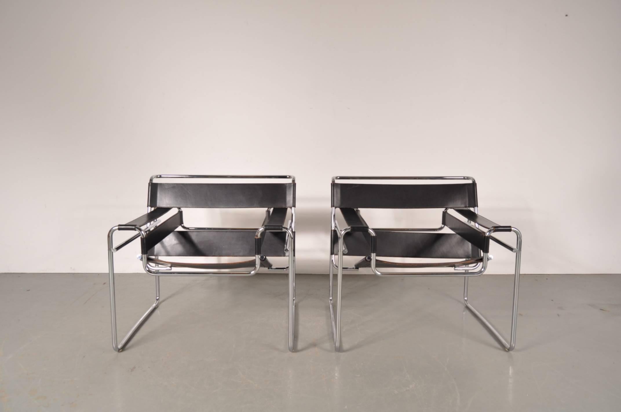 Bauhaus Set of Two 