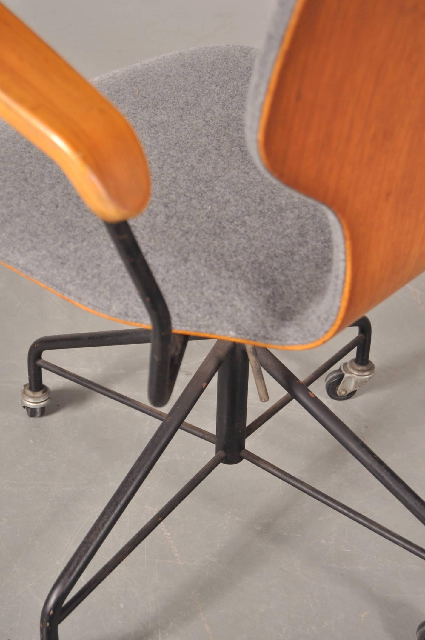 Japanese Office Chair by Isamu Kenmochi for Tendo, Japan, circa 1950
