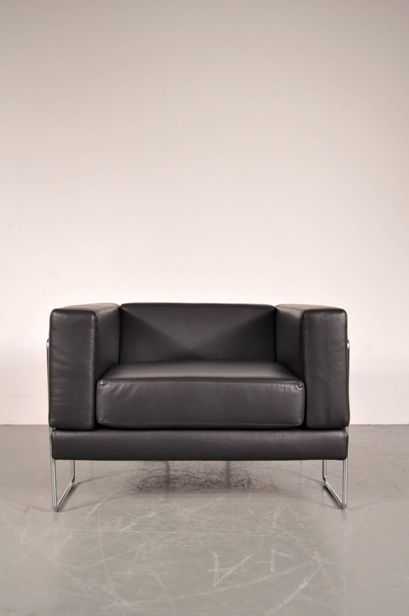 Mid-Century Modern Lounge Chair by Kwok Hoï Chan for Steiner, France, 1969 For Sale