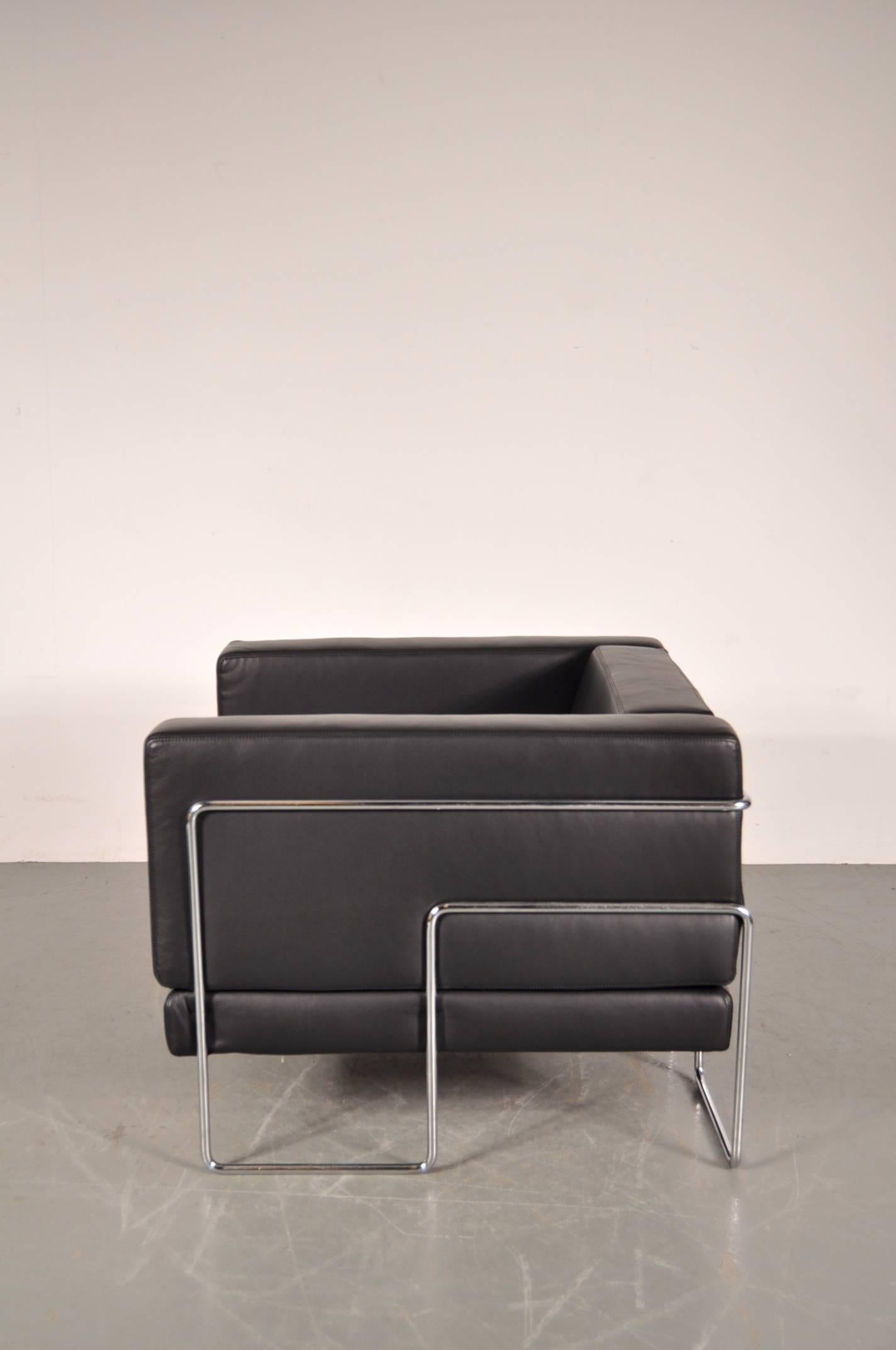 Mid-20th Century Lounge Chair by Kwok Hoï Chan for Steiner, France, 1969 For Sale