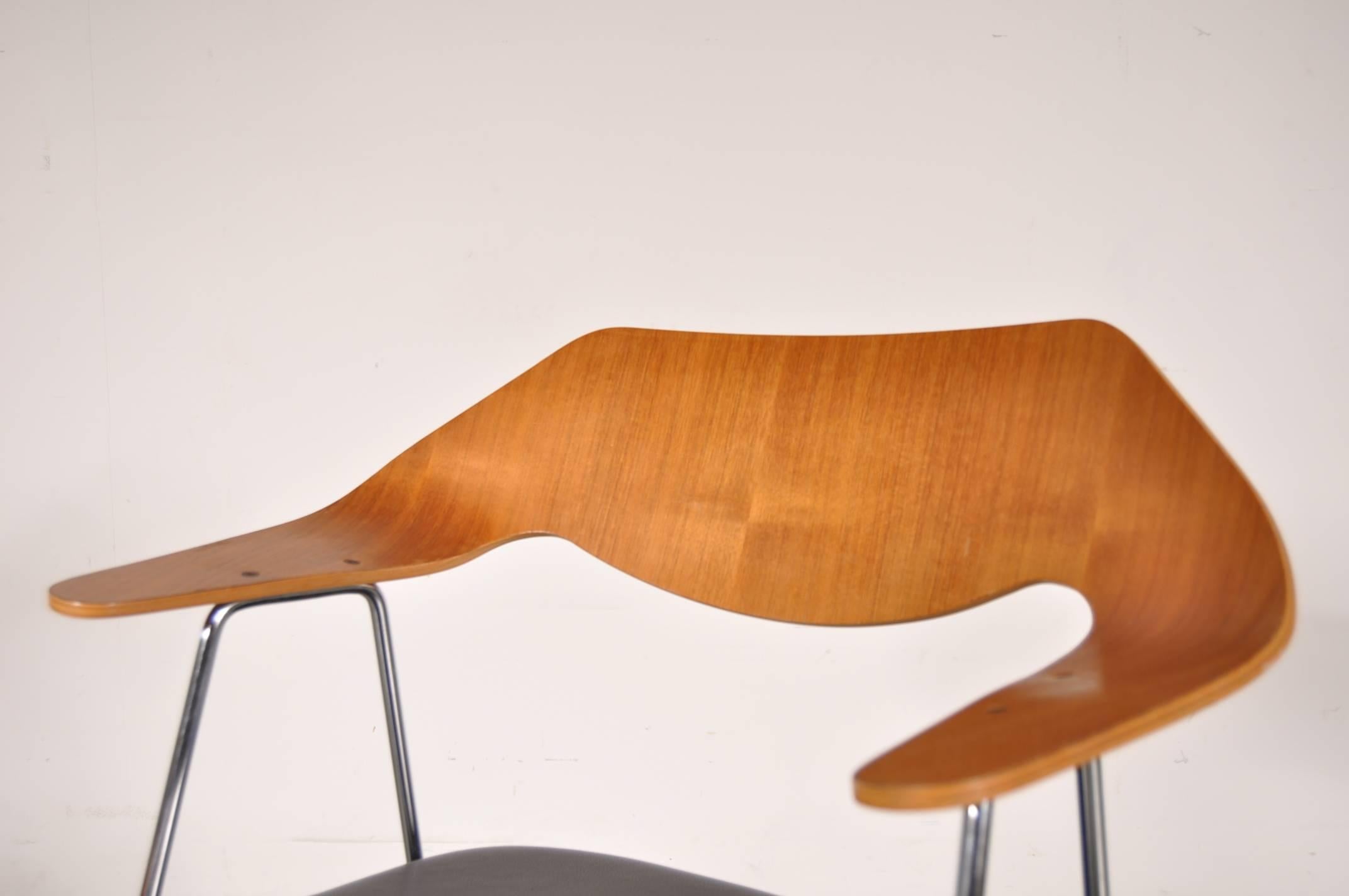 robin day hille chair