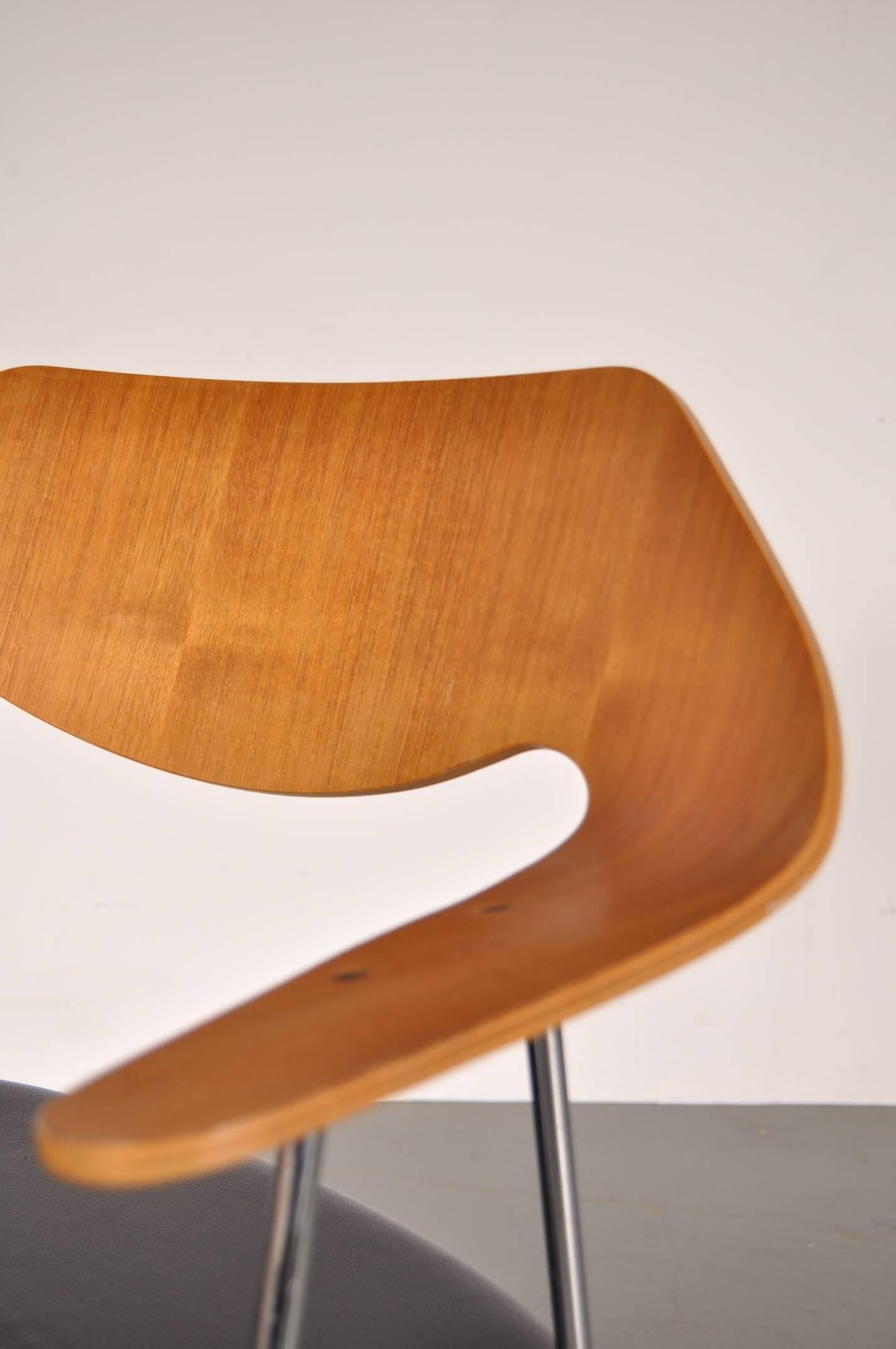 British Desk / Side Chair by Robin Day for Hille, UK, circa 1950