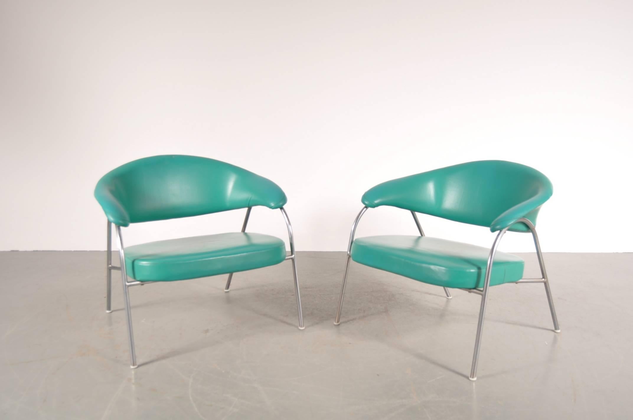 Mid-Century Modern Pair of Rare Easy Chairs Produced by Arflex, Italy, circa 1960