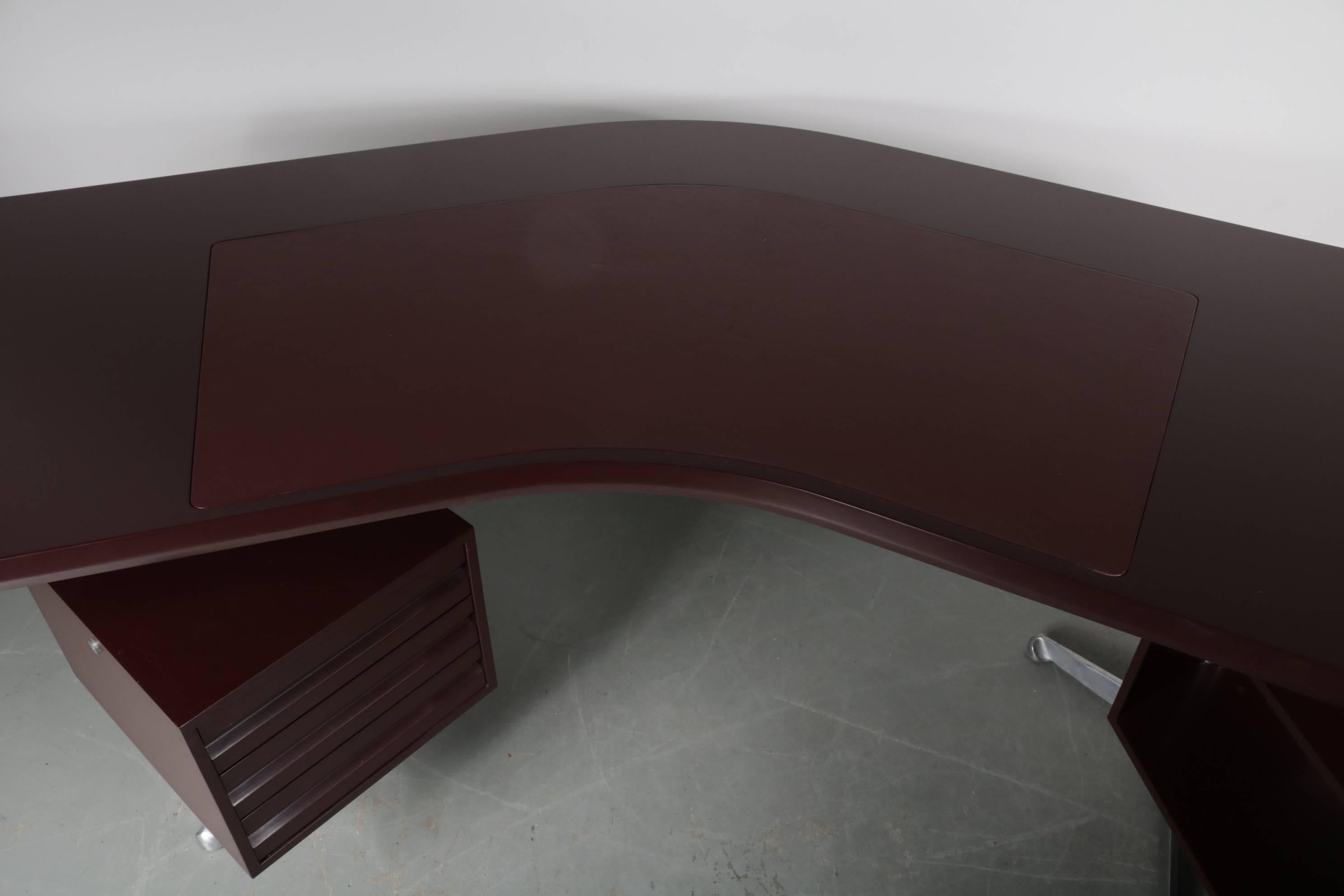 Executive Desk by Osvaldo Borsani for Tecno Milano, Italy, 1950s In Good Condition For Sale In Amsterdam, NL