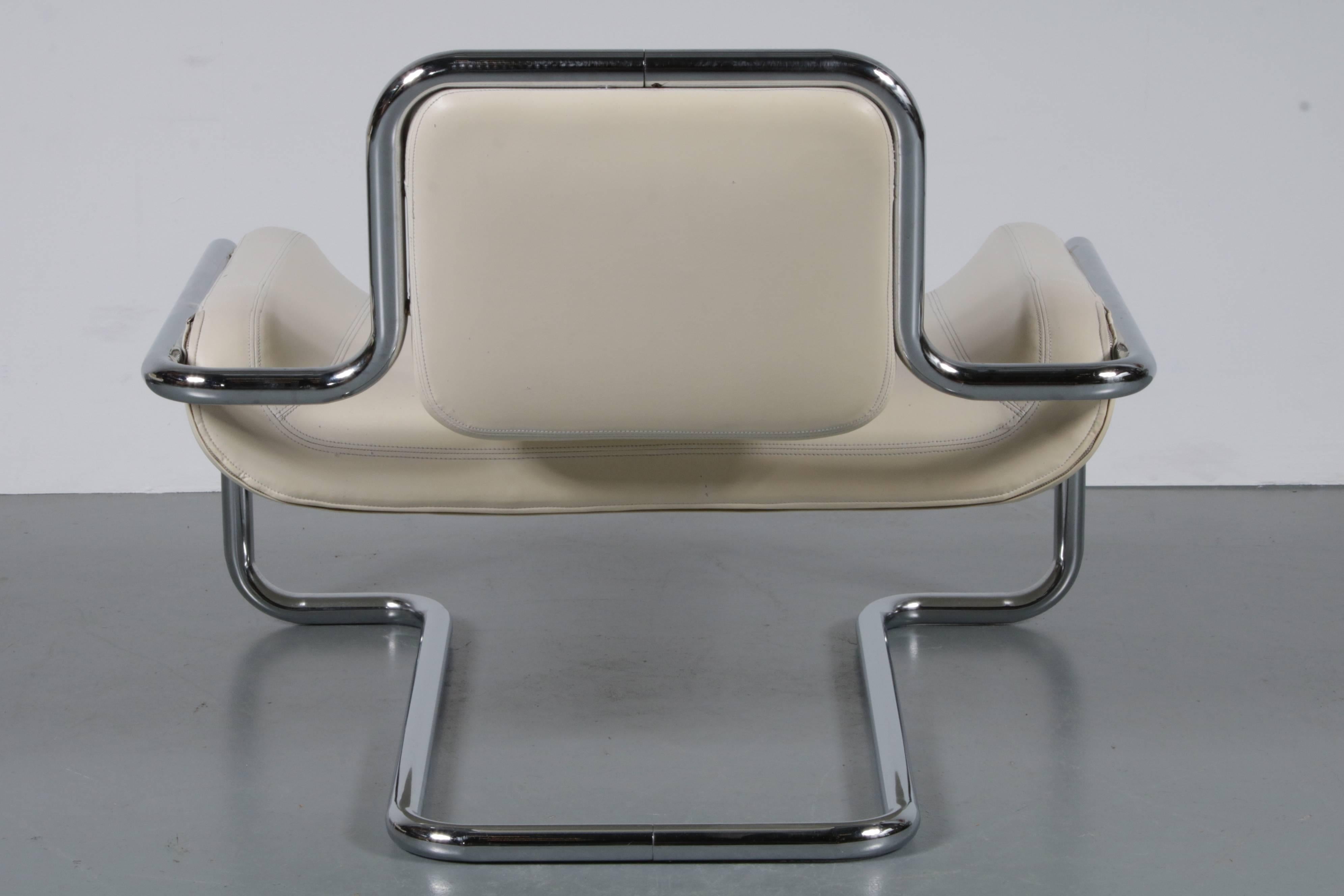 Pair of Limande Chairs by Kwok Hoï Chan for Steiner in France, 1971 In Good Condition In Amsterdam, NL