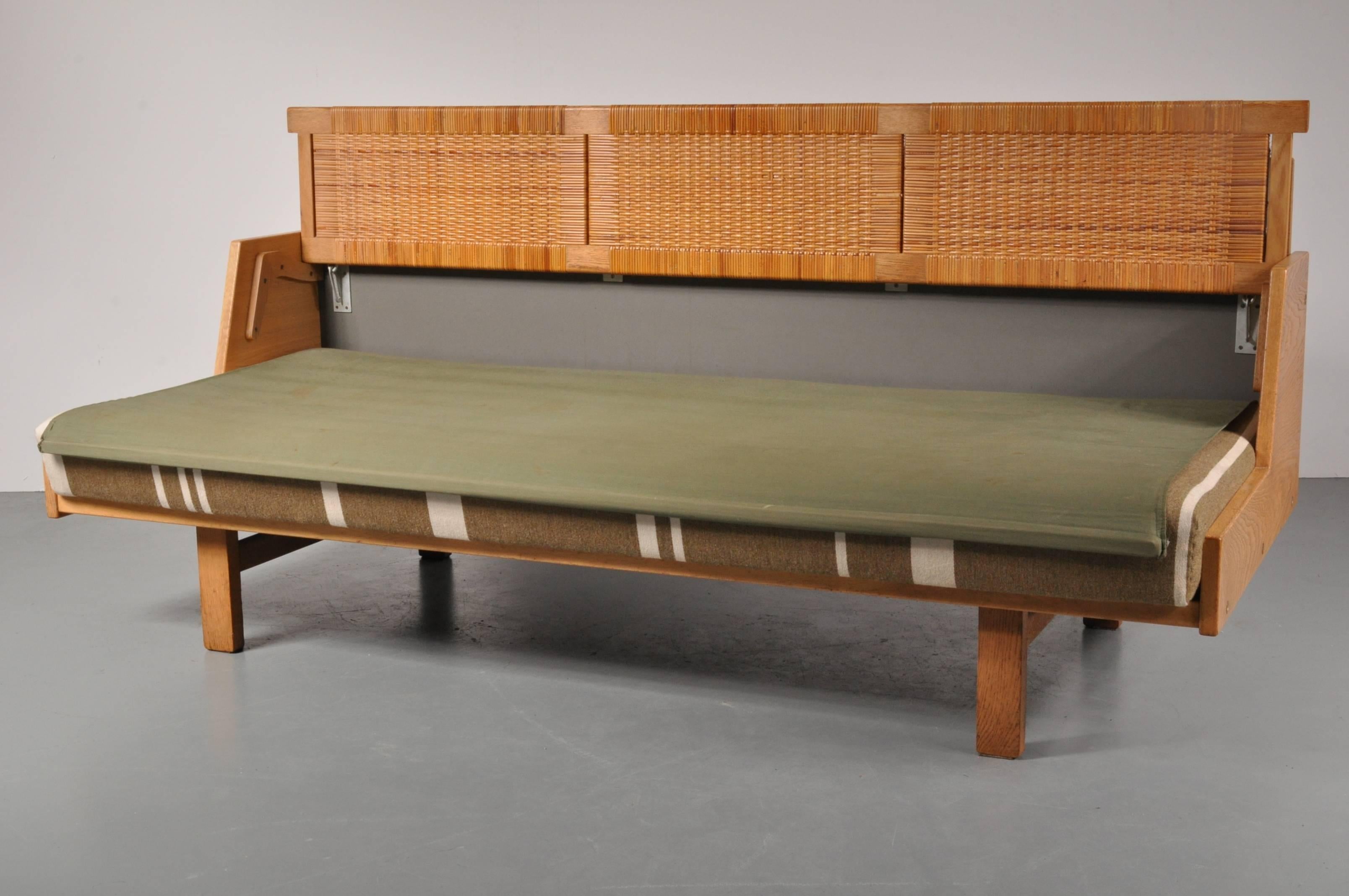 Danish Daybed by Hans J. Wegner for GETAMA, Denmark, 1950