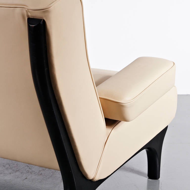 Mid-Century Modern Eugenio Gerli Leather Sofa for Tecno, circa 1960 For Sale