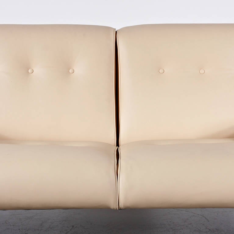 Mid-20th Century Eugenio Gerli Leather Sofa for Tecno, circa 1960 For Sale