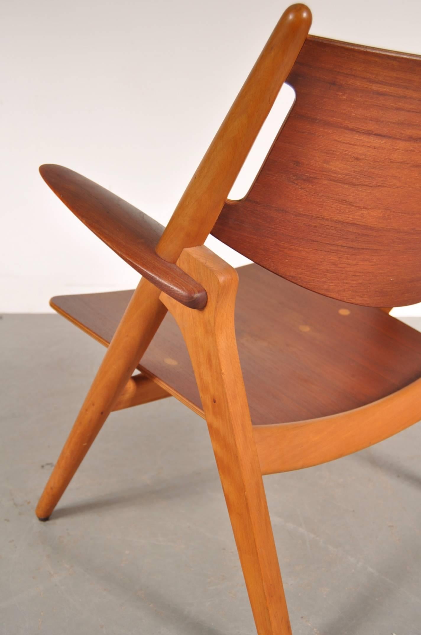 Sawbuck Easy Chair by Hans J. Wegner for Carl Hansen & Son, Denmark, circa 1951 In Good Condition In Amsterdam, NL