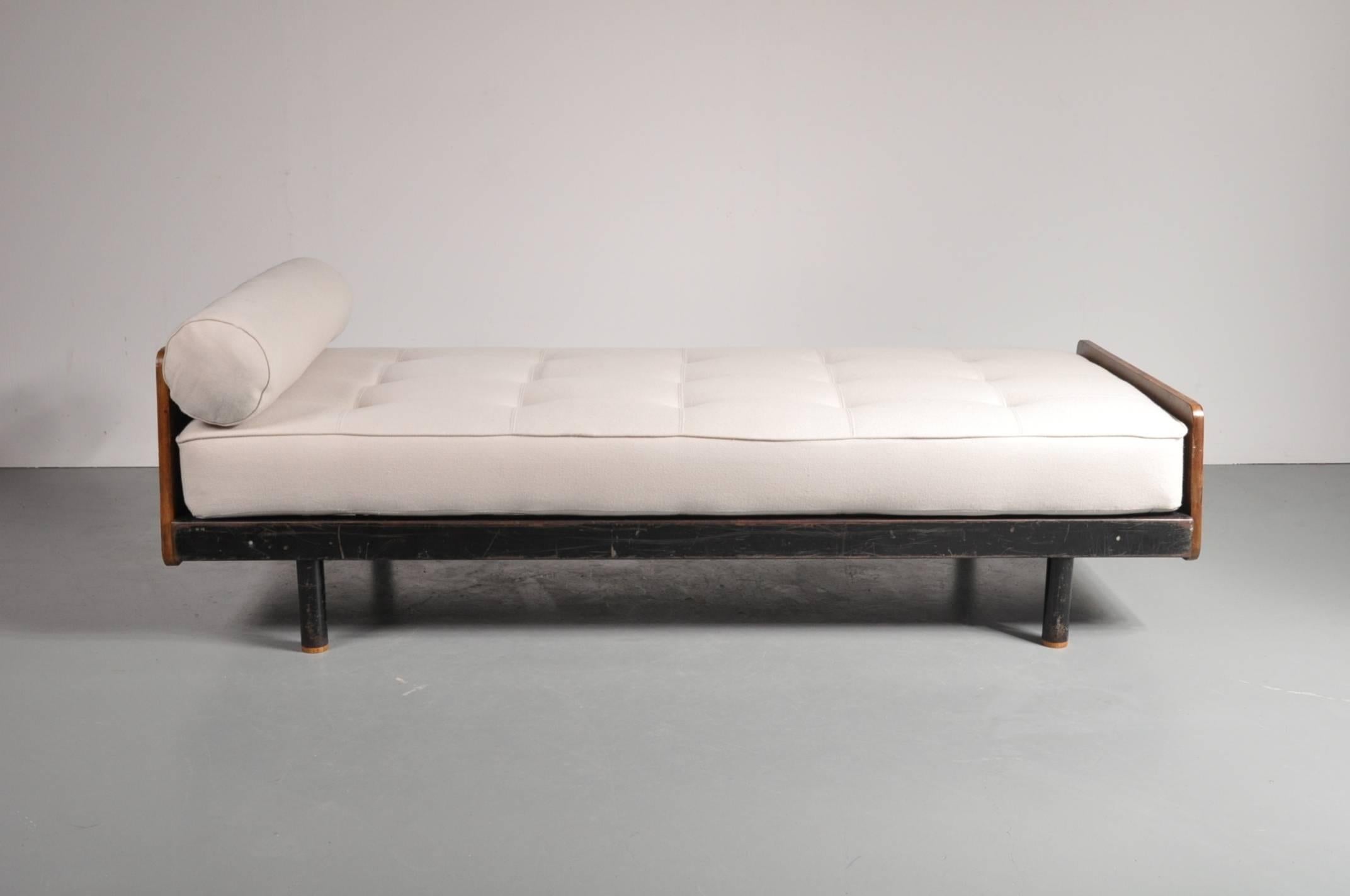 Mid-Century Modern SCAL Daybed by Jean Prouvé for Ateliers Prouvé, France, circa 1950
