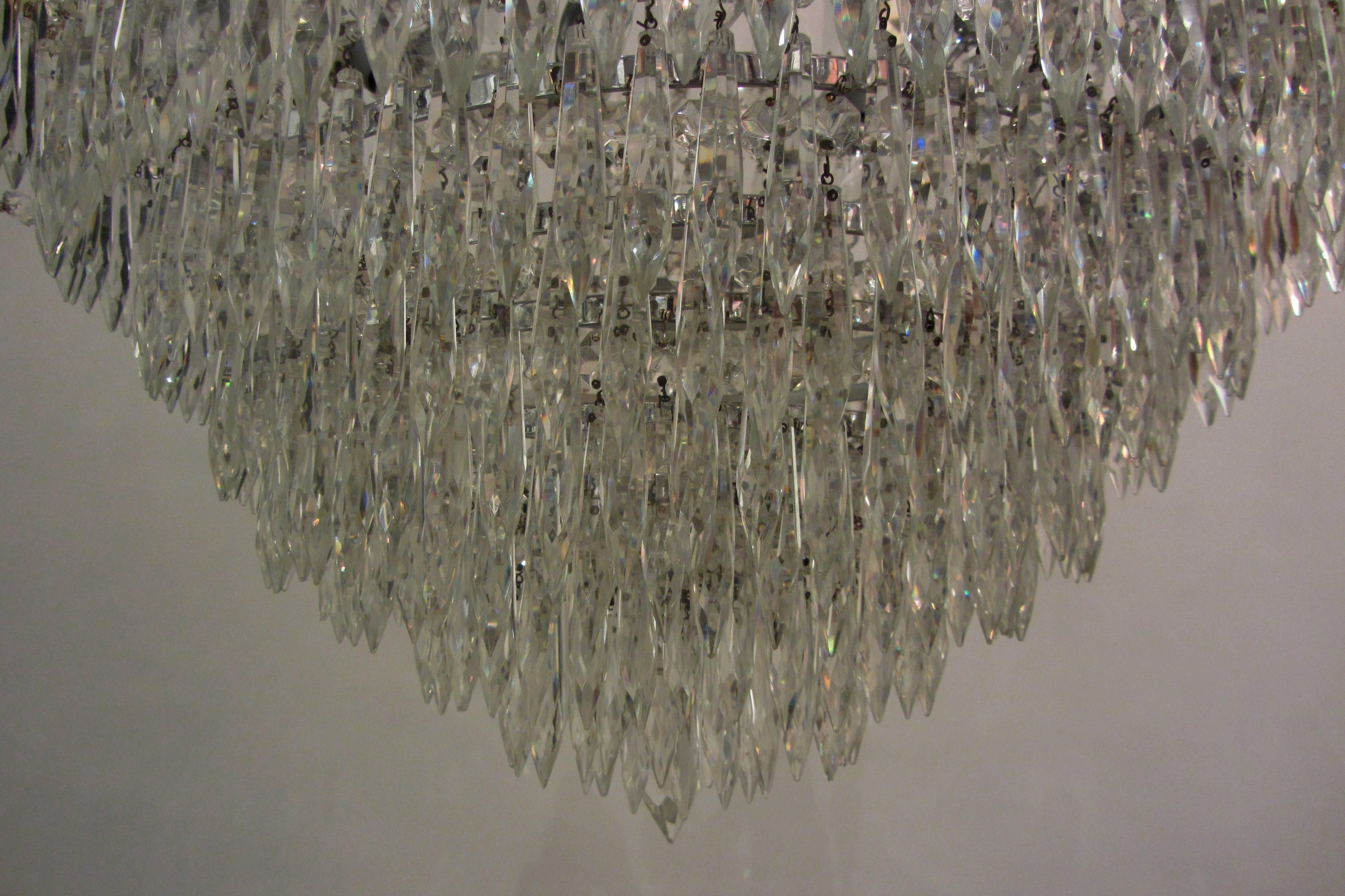 20th Century Pair of French Waterfall Chandeliers For Sale