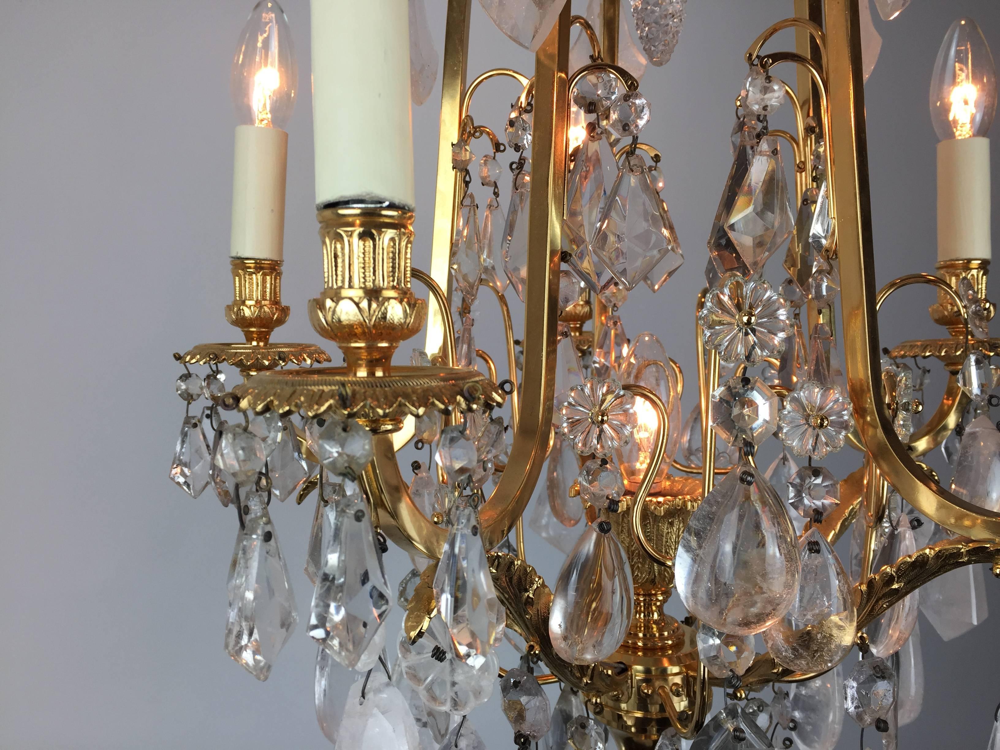 Pair of French 22-Carat Gold-Plated and Rock Crystal Adorned Chandeliers In Good Condition For Sale In London, GB