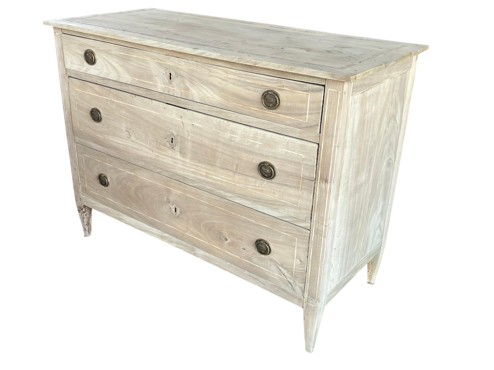 18th Century Italian Neoclassical Bleached Cherry Commode With Inlay For Sale 1