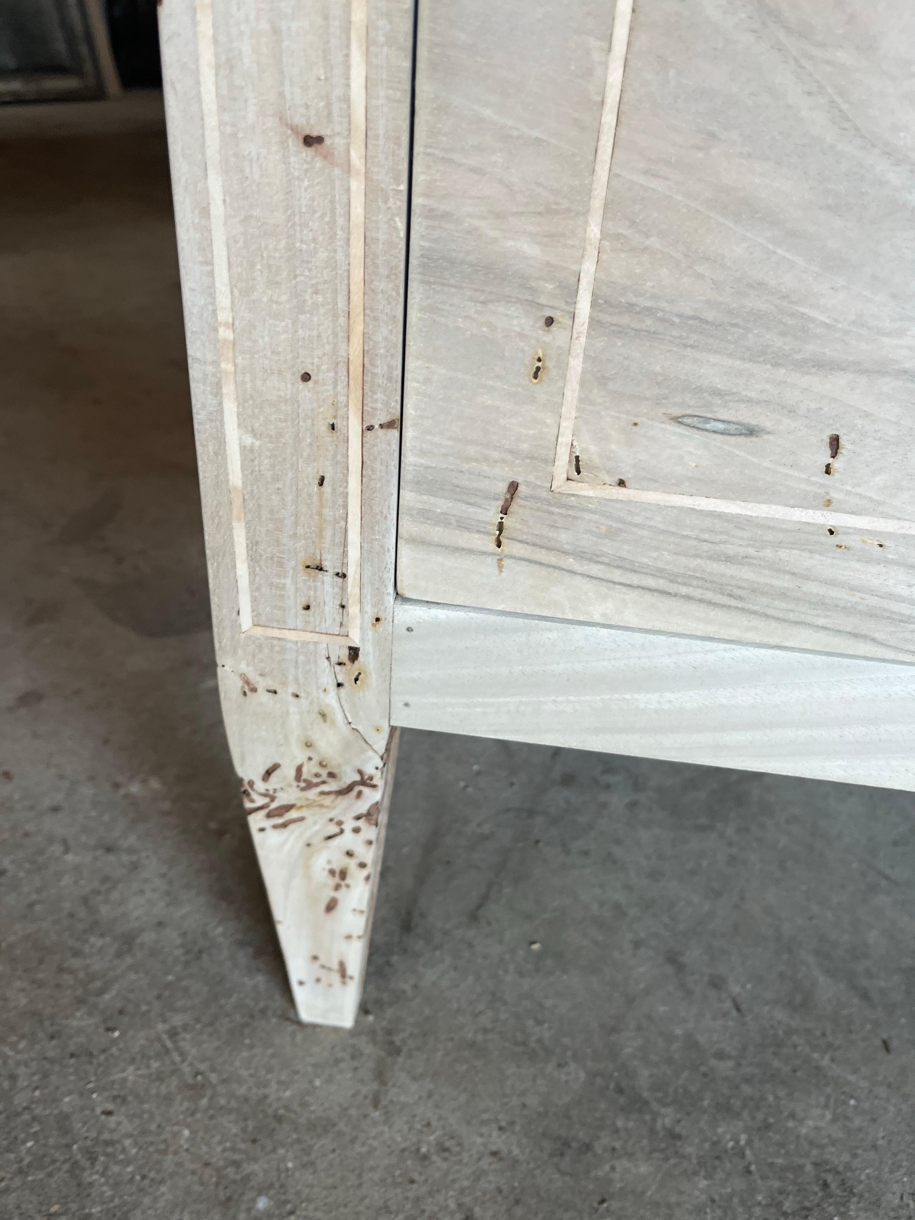 18th Century Italian Neoclassical Bleached Cherry Commode With Inlay For Sale 10