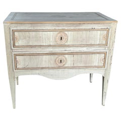 Commodes and Chests of Drawers