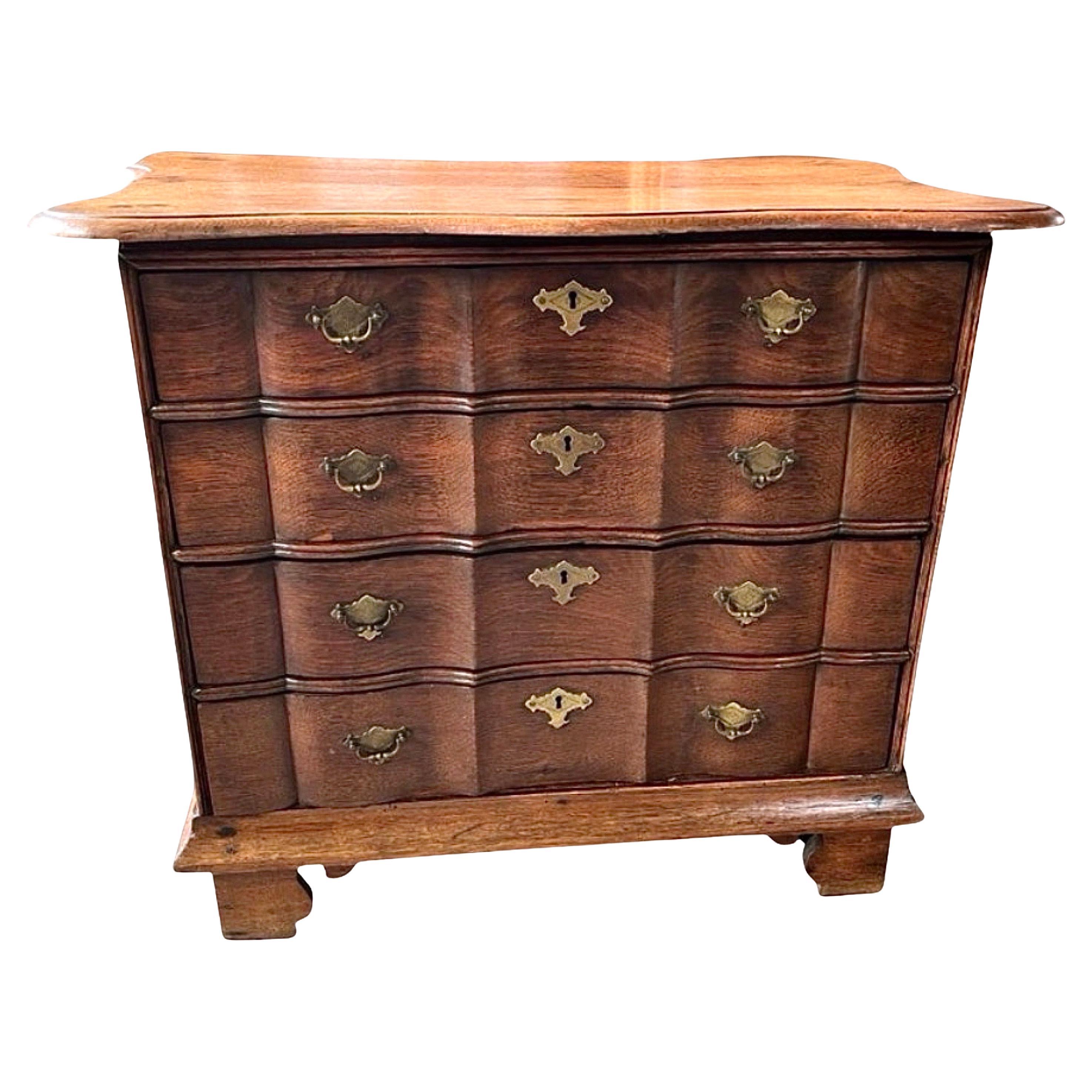 Dutch Baroque Oak Small Chest Of Drawers With Serpentine Front, Early 1900s