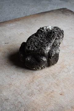 Japanese Antique Wabi-Sabi Hand-Carved Stone Frog Sculpture 1860s-1920s