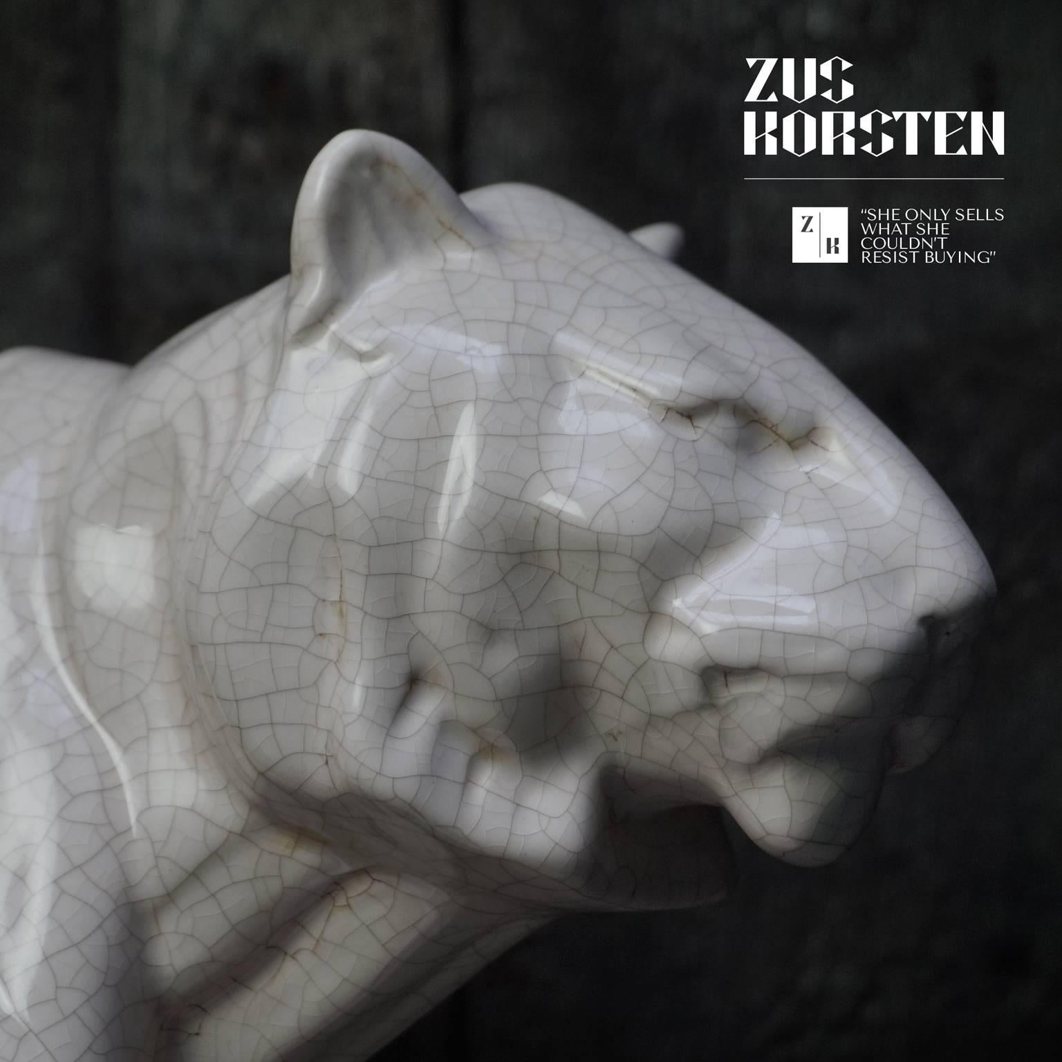 20ième siècle Émaux de Longwy Sculpture tigre émaillée craquelée