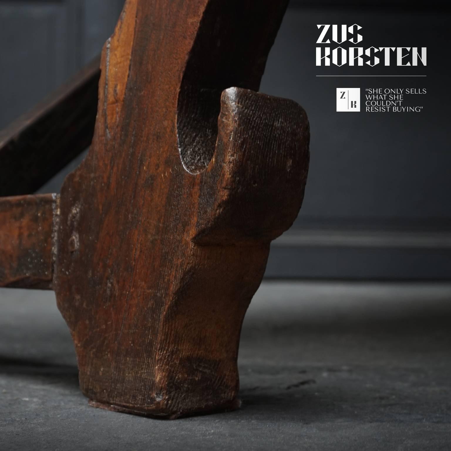17th Century Spanish Chestnut Refectory Table on Lyre-Shaped Legs 1