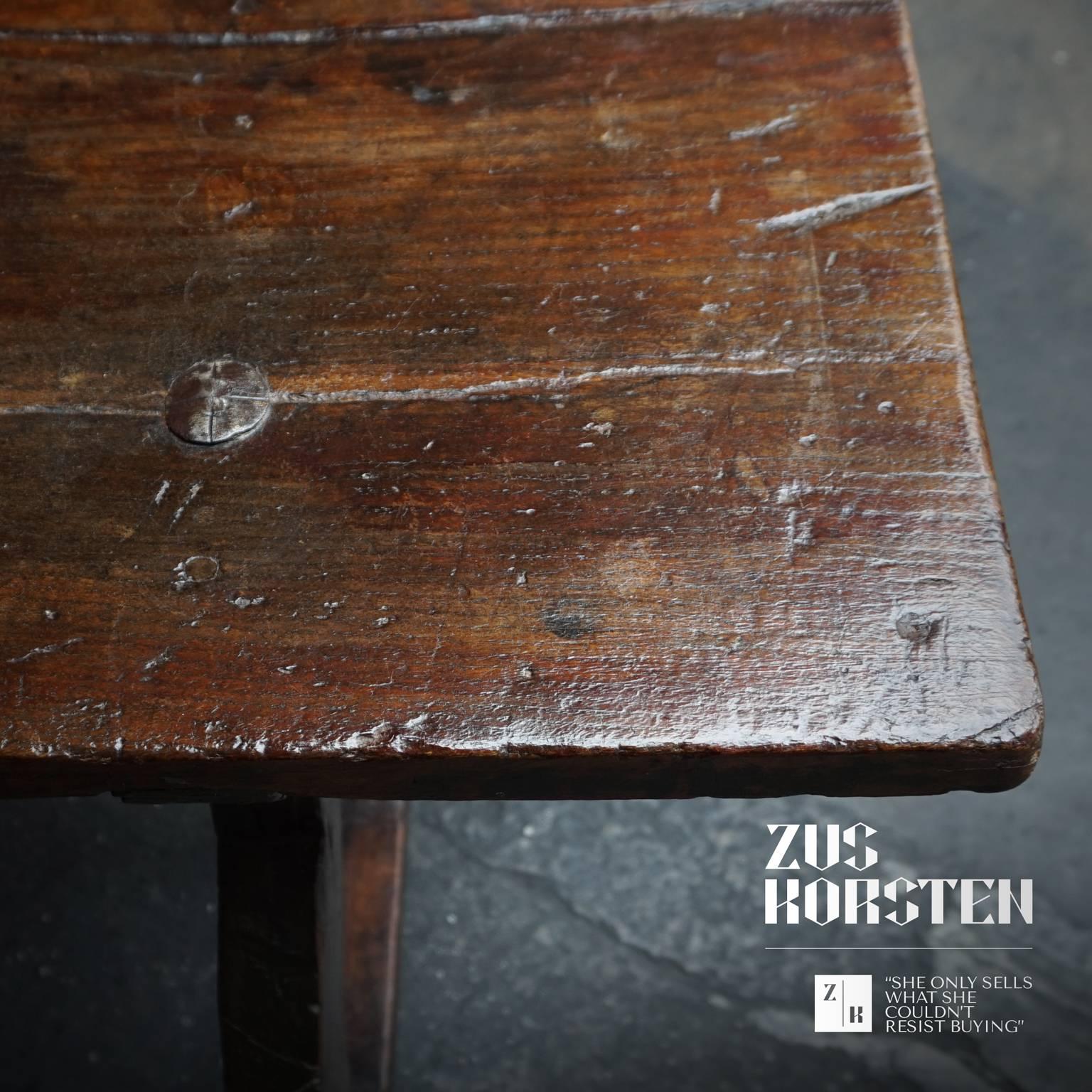 17th Century Spanish Chestnut Refectory Table on Lyre-Shaped Legs 2