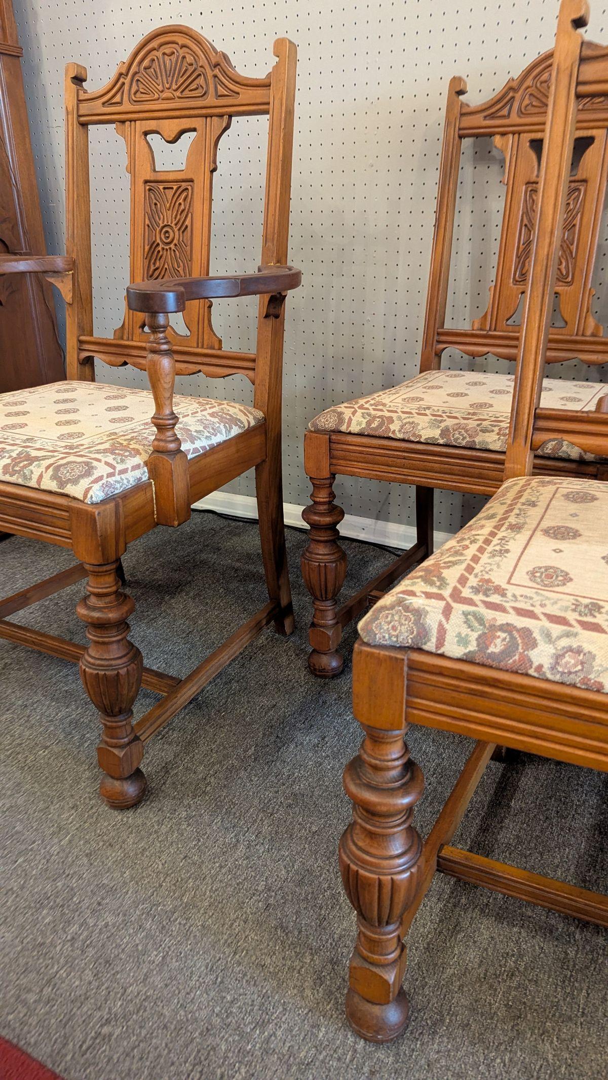Tudor Jacobean Dining Table and 6 Chairs For Sale 10