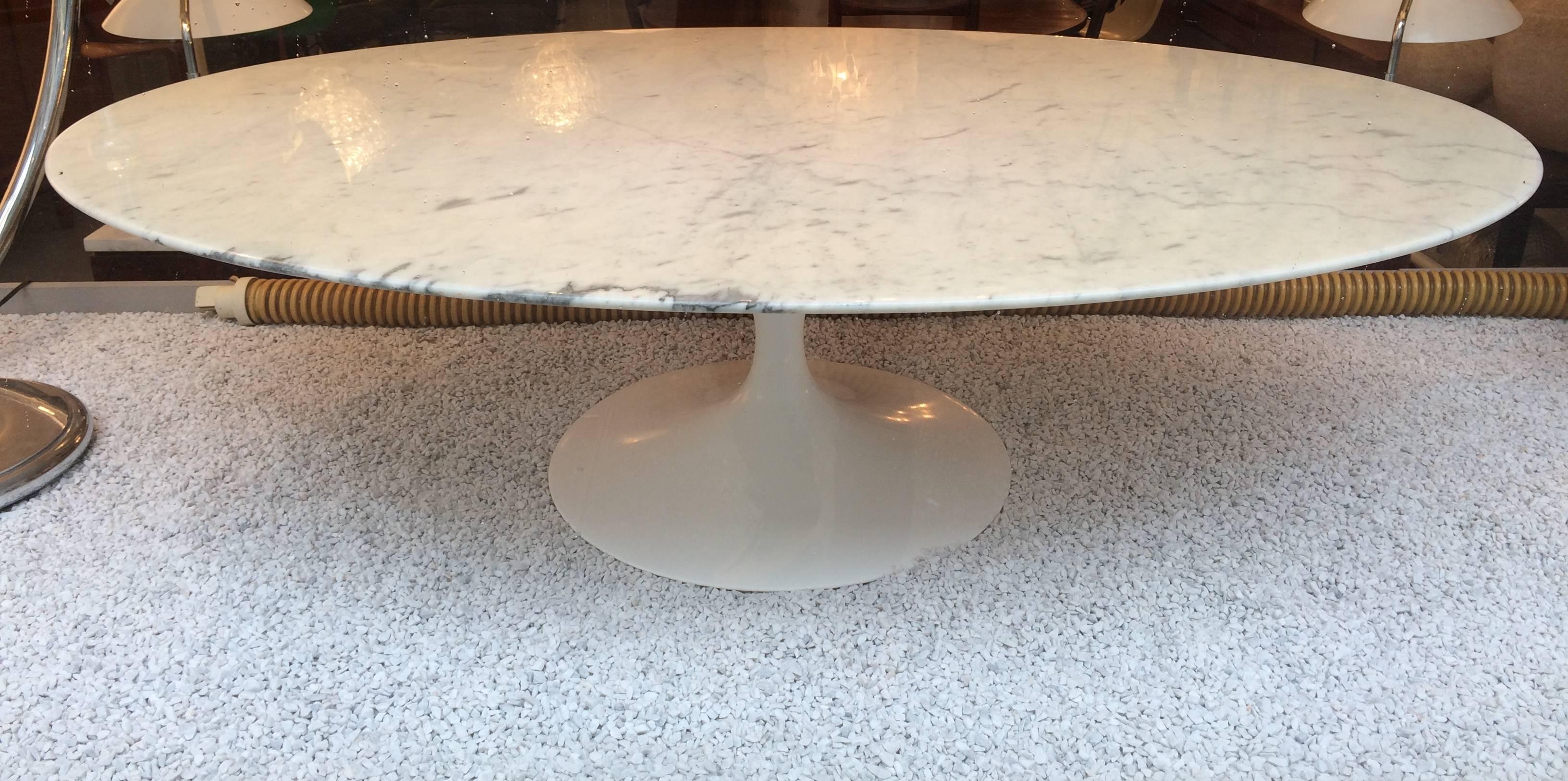 Finnish Eero Saarinen Marble Oval Coffee Table