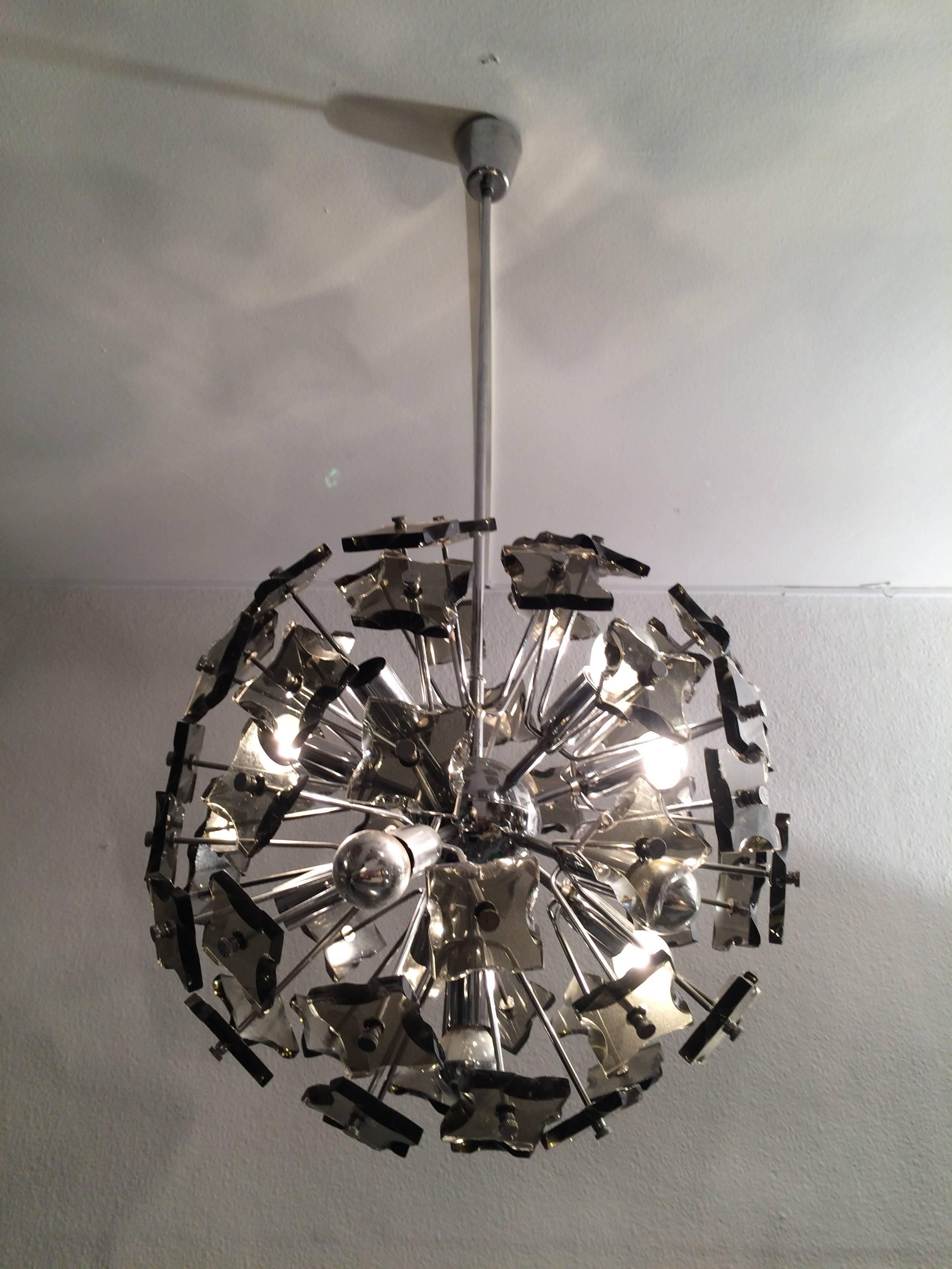 Sputnik smoked glass and chrome ceiling lamp in the manner of Fontana Arte,
Italy, circa 1970.
Perfect condition.