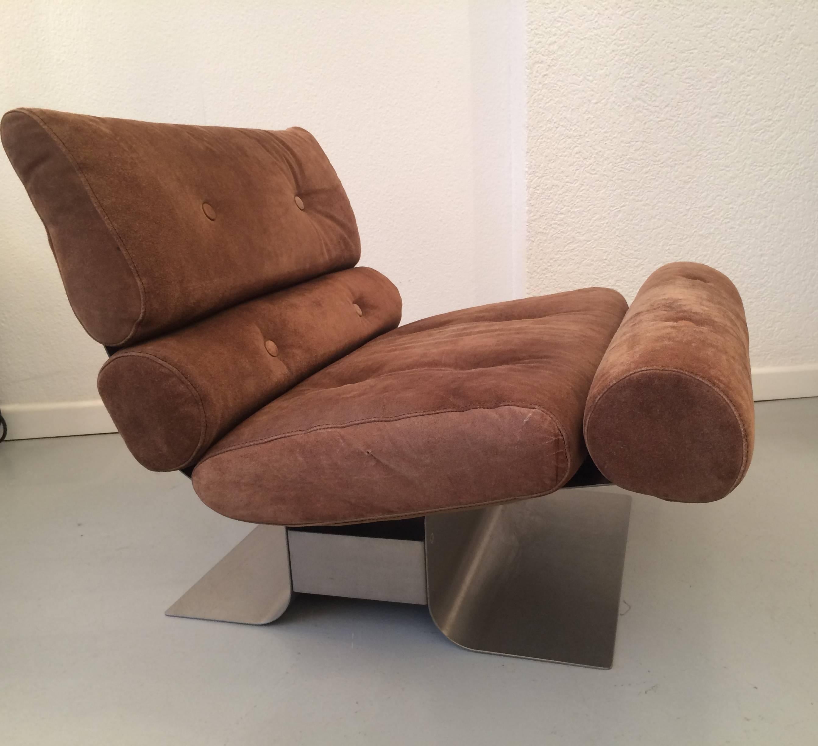 François Monnet brushed steel and original suede cushions lounge chair produced by Kappa, France, circa 1970.
Very good original condition.