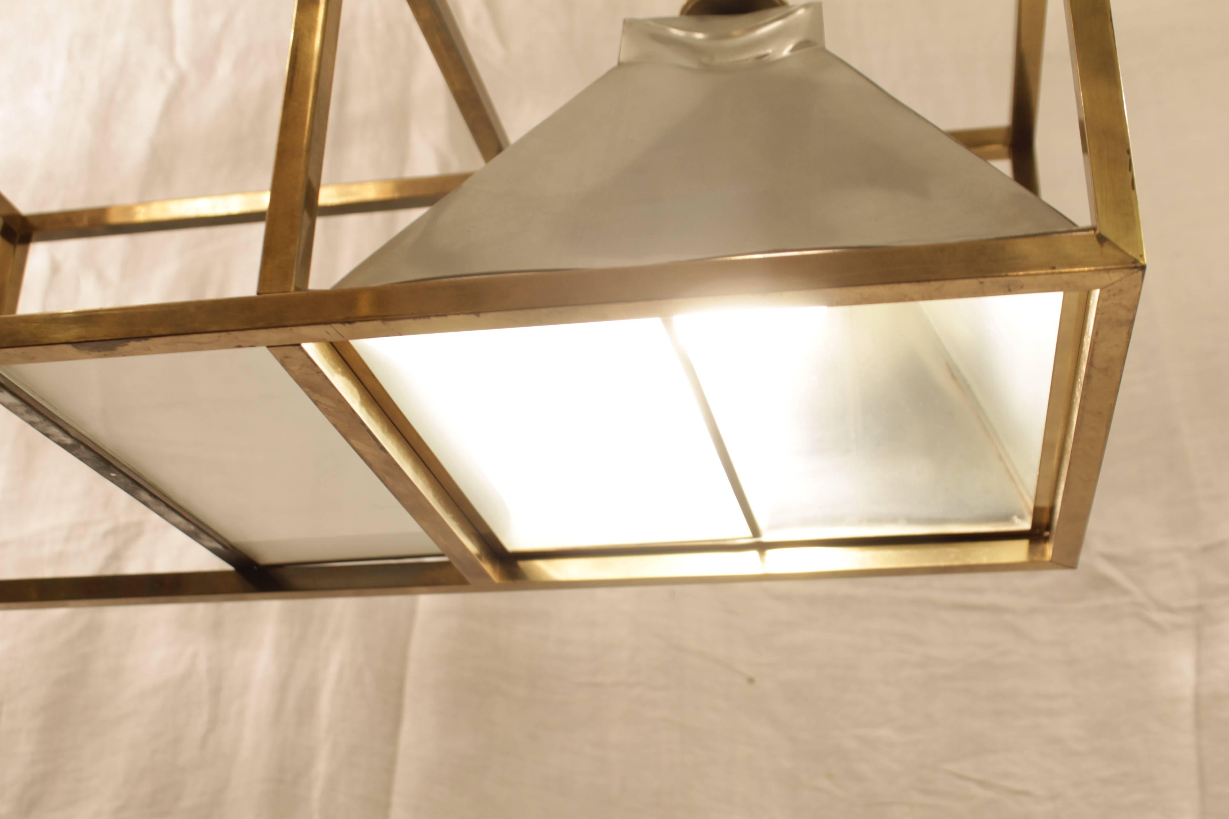 Elegante lampada da soffitto in ottone e stagno in vendita 1