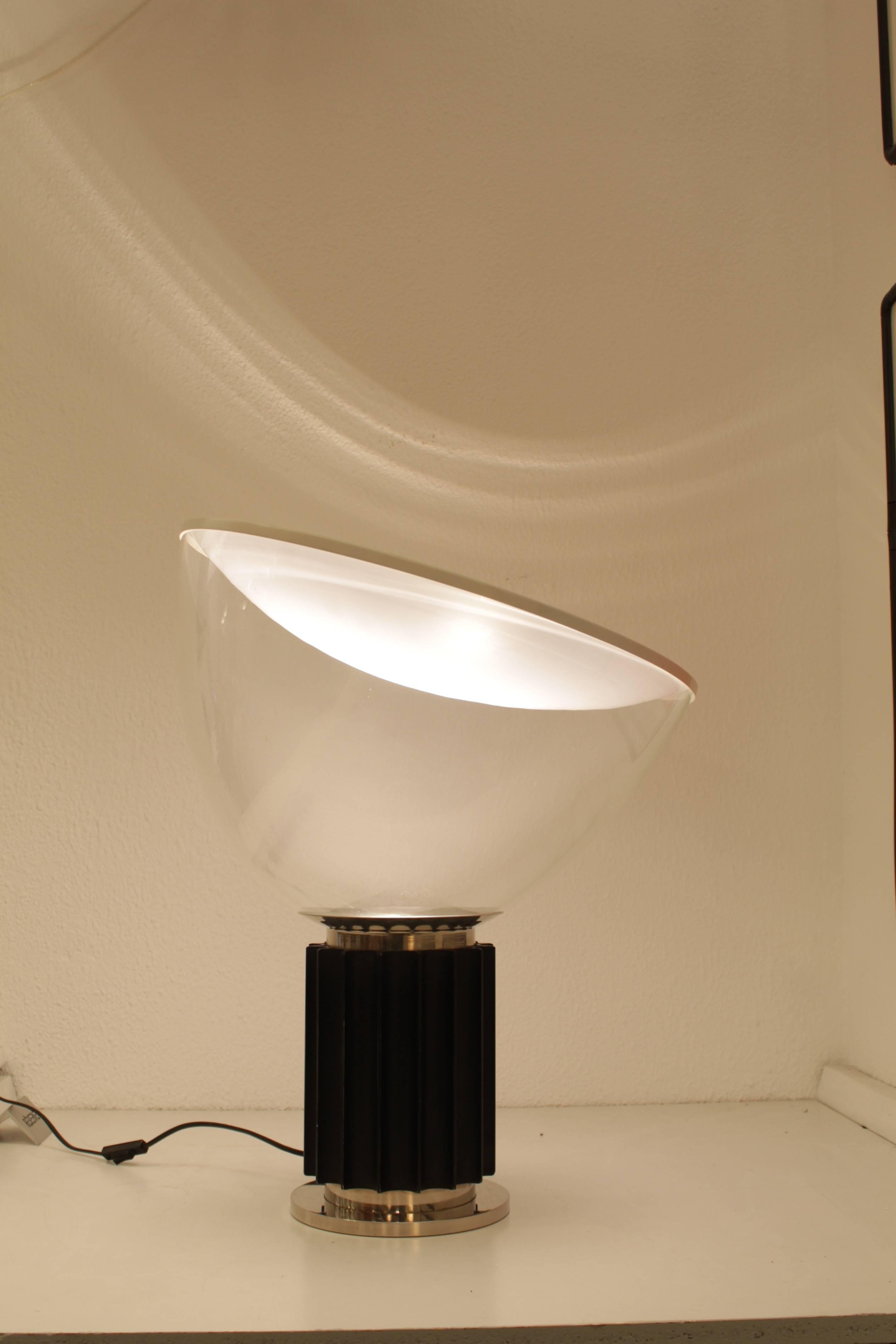 Taccia Table Lamp by Achille Castiglioni In Excellent Condition In Geneva, CH