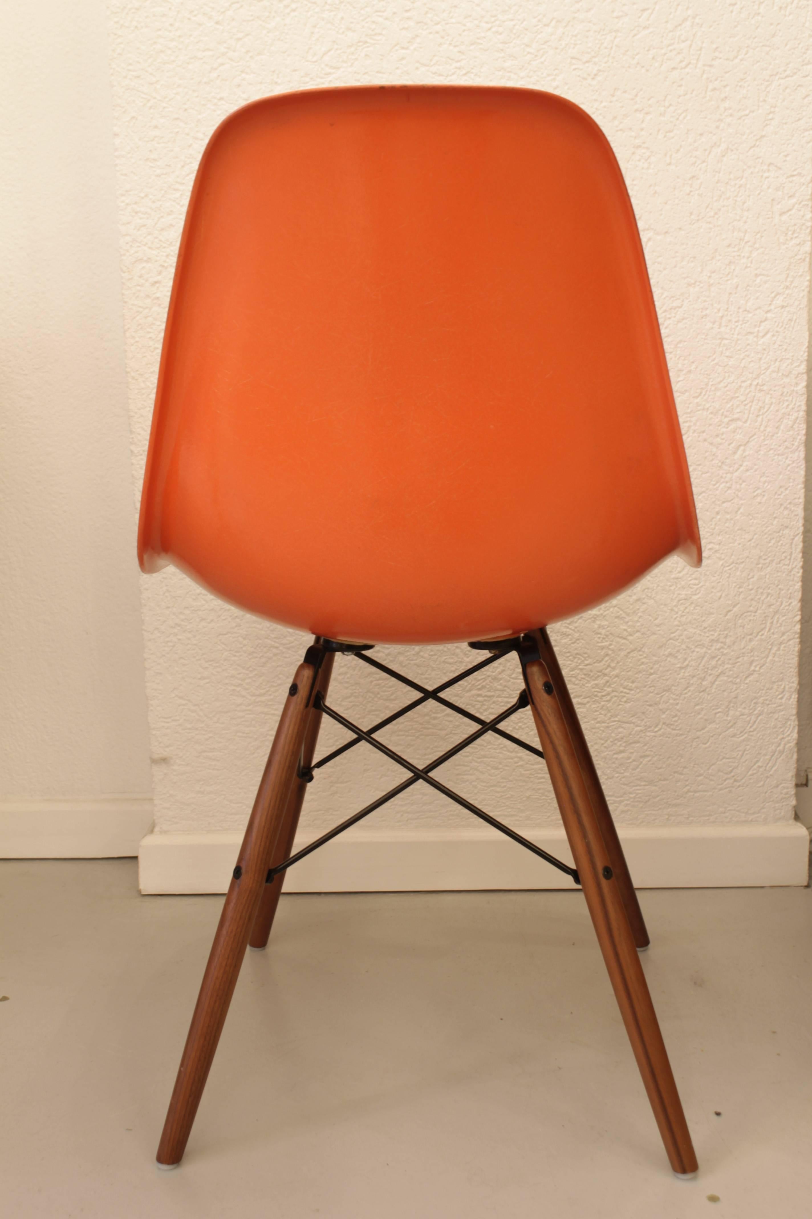Charles and Ray Eames Fiberglass Chairs at 1stDibs vitra eames