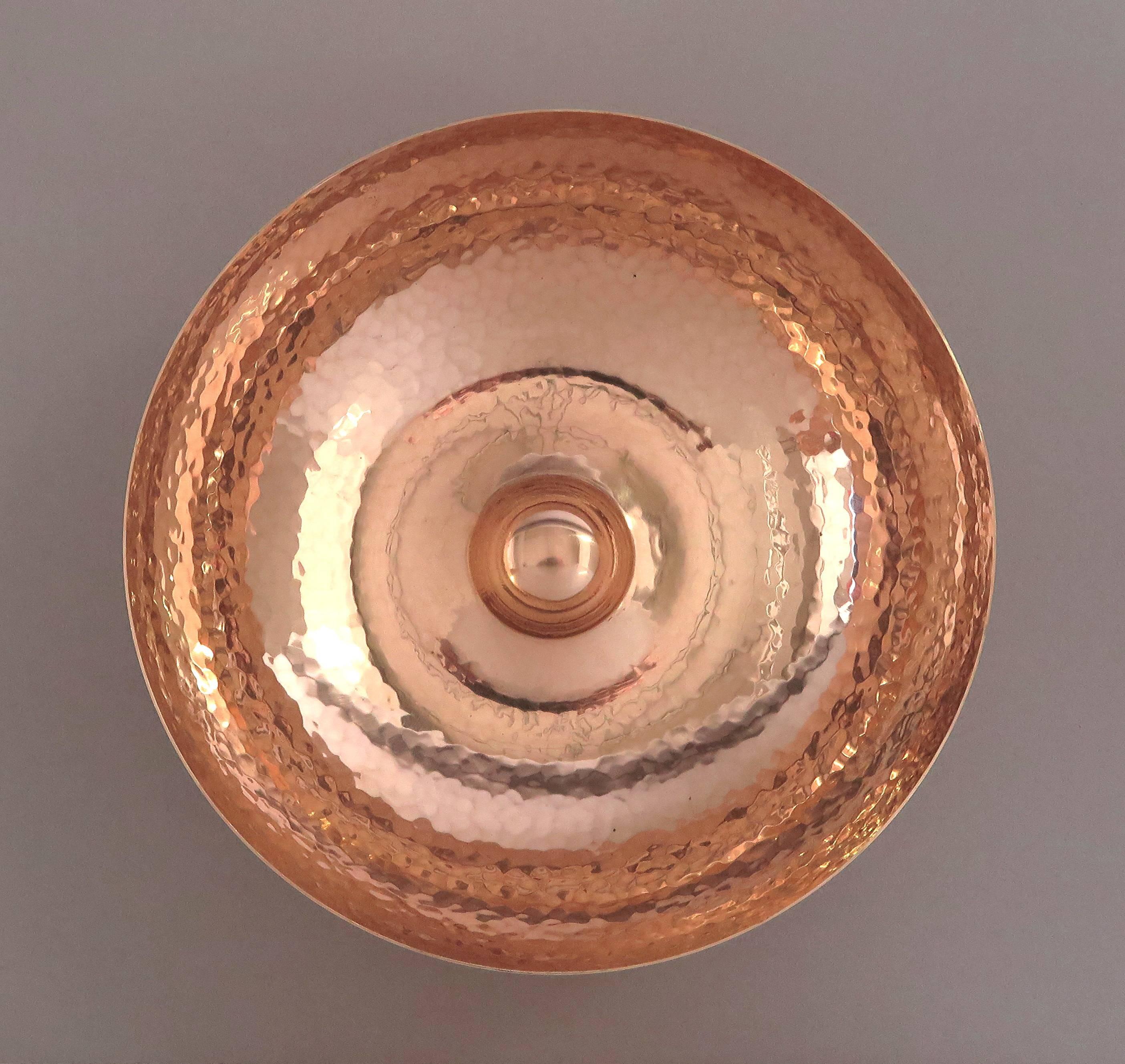 Mid-Century Modern Set of Two Signed Tapio Wirkkala Copper Bowls, Finland, 1970s For Sale