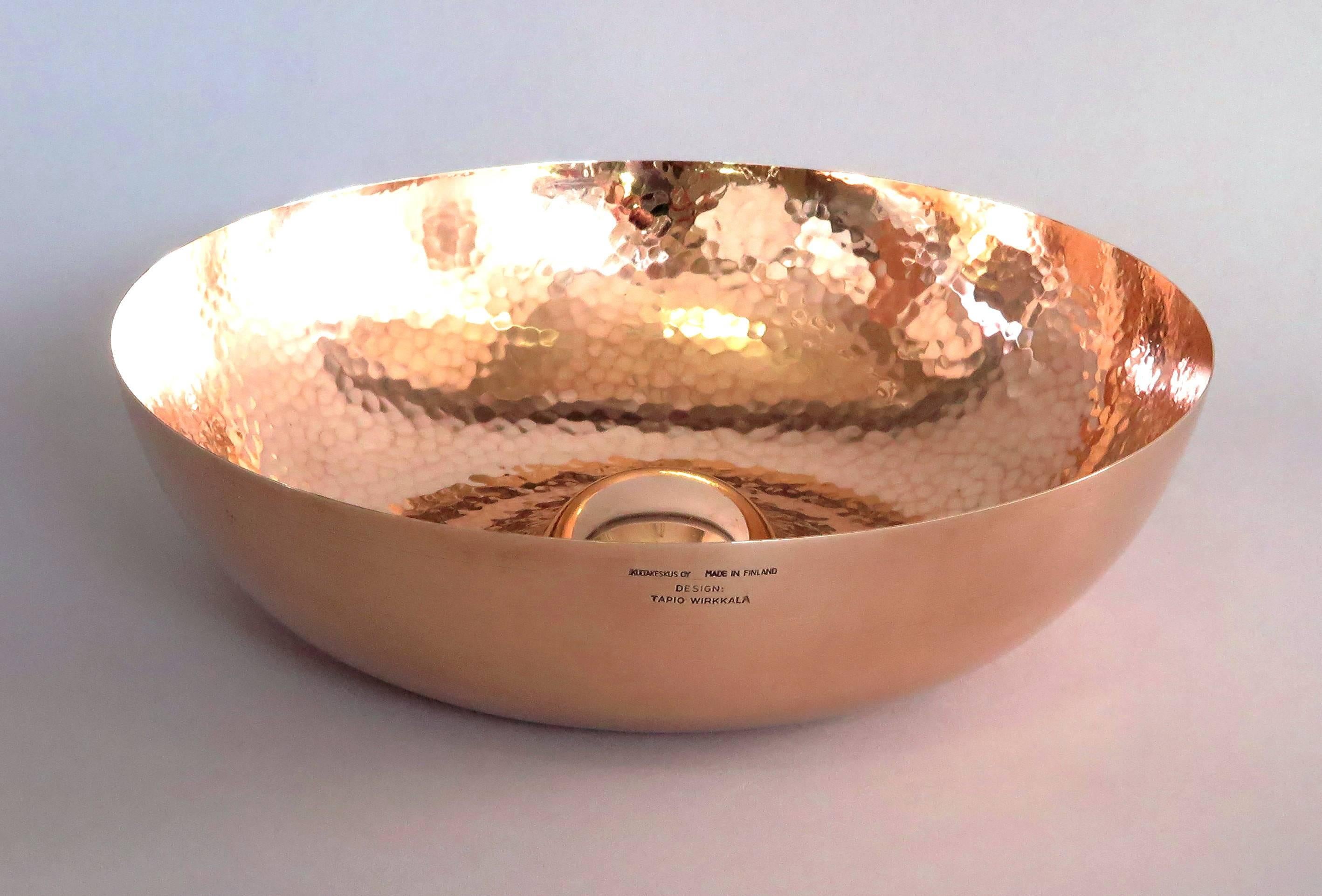 Finnish Set of Two Signed Tapio Wirkkala Copper Bowls, Finland, 1970s For Sale