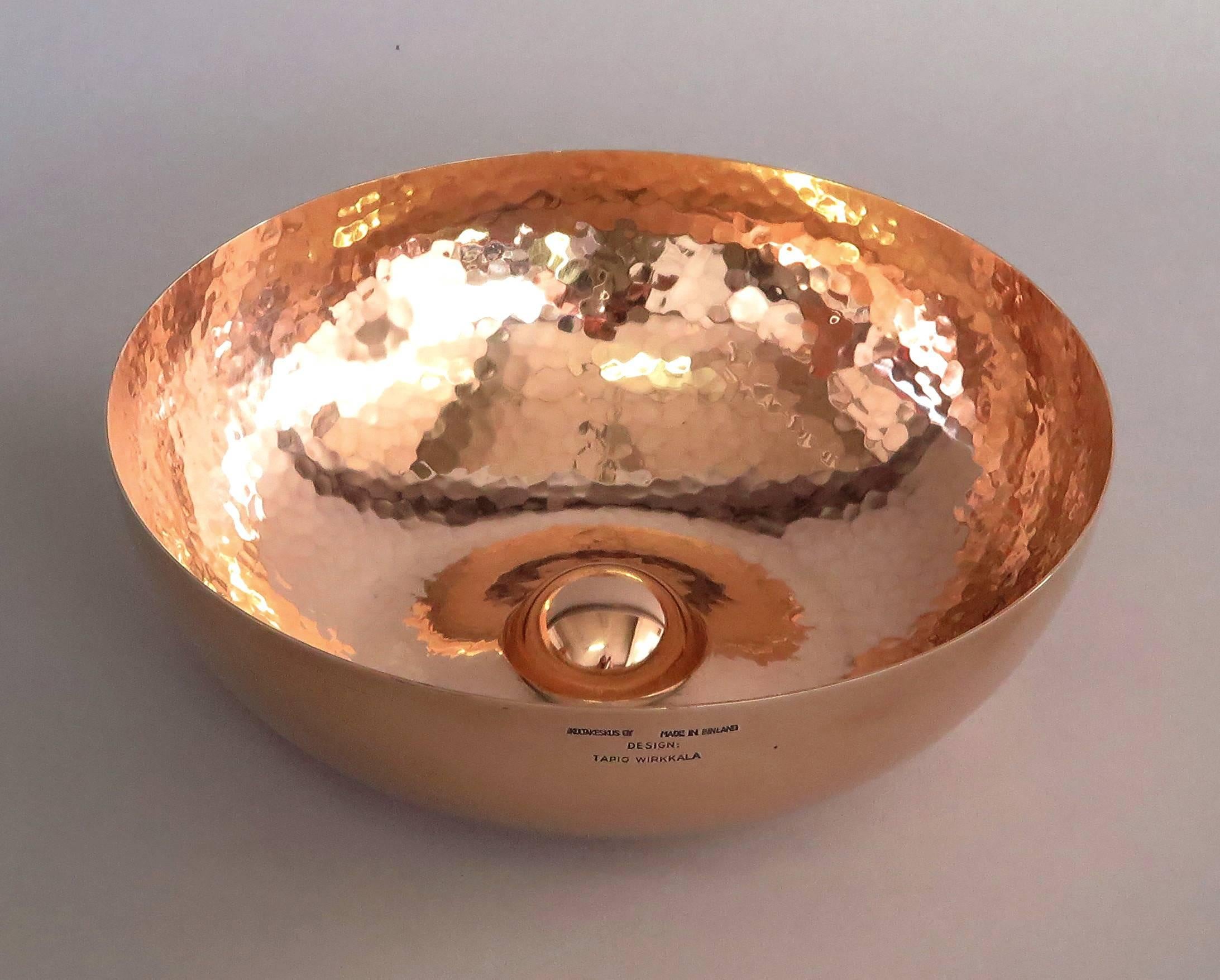 Set of Two Signed Tapio Wirkkala Copper Bowls, Finland, 1970s In Good Condition For Sale In Bern, CH