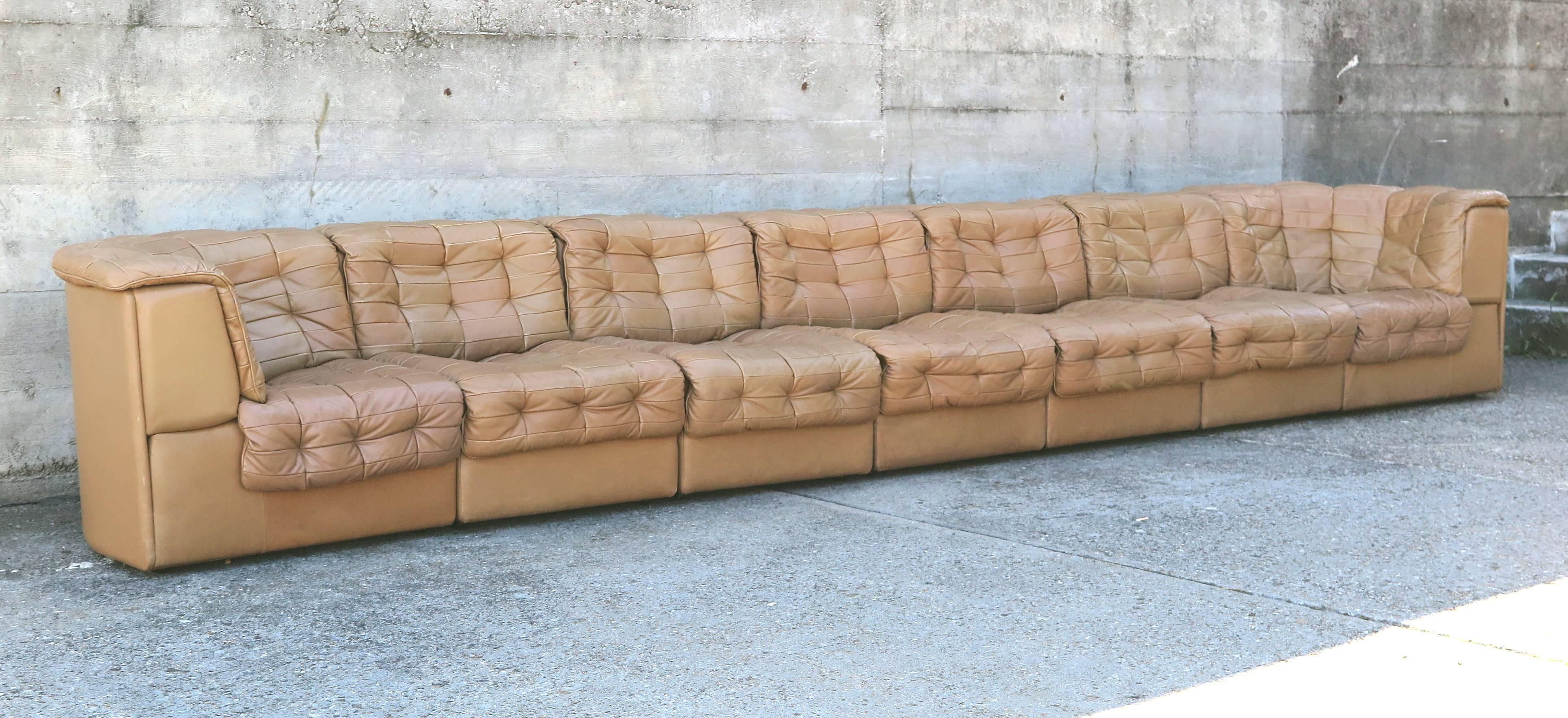Swiss De Sede Light Brown Leather Modular Sofa, 7 Seats + 2 Ottoman For Sale