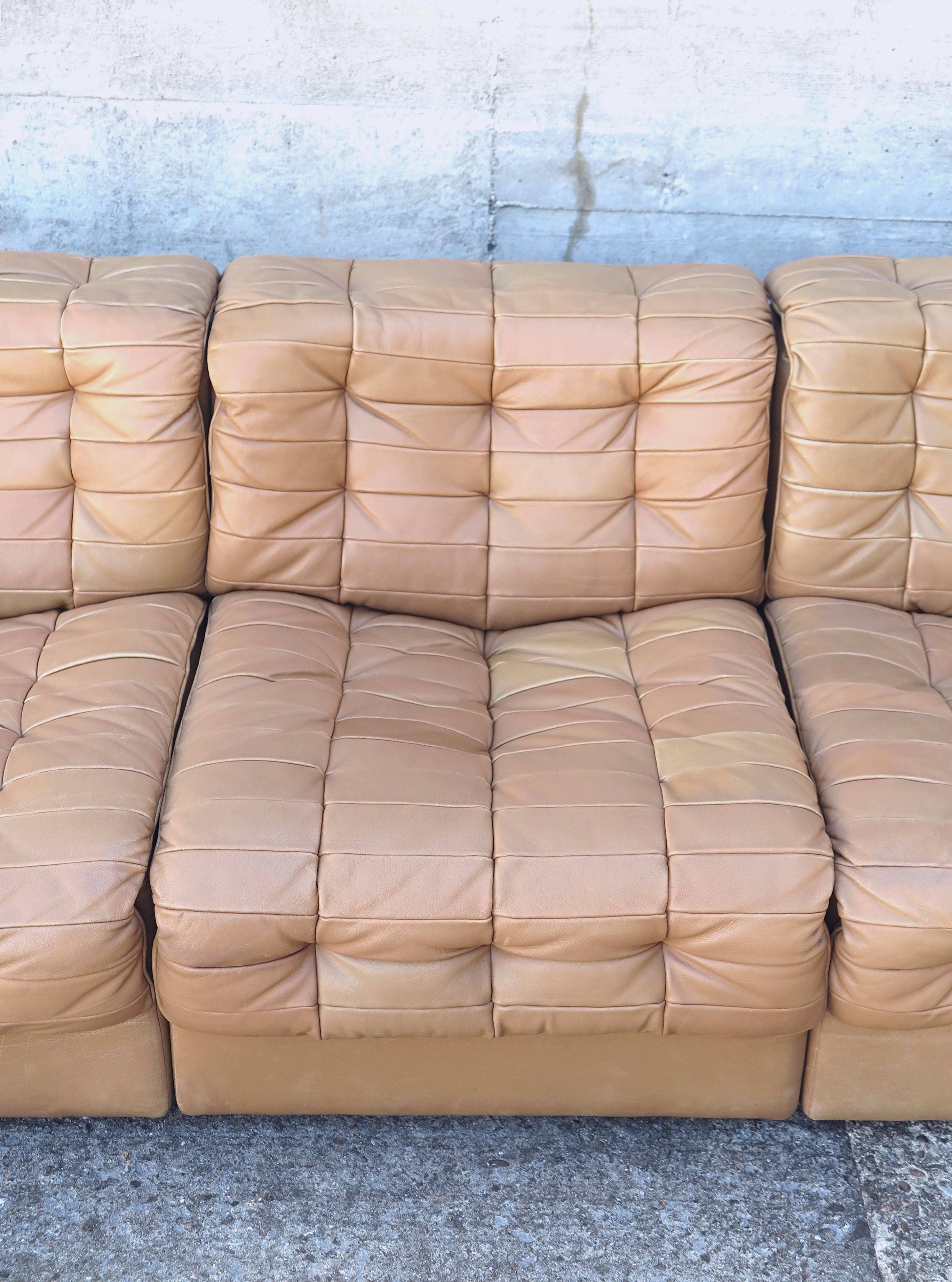 De Sede Light Brown Leather Modular Sofa, 7 Seats + 2 Ottoman For Sale 2