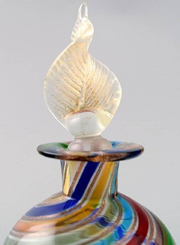 Murano flacon, 1960s.

Not marked.

In perfect condition.

Measures: 13.5 cm.