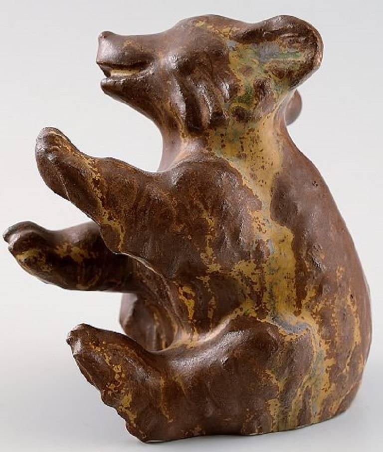 Rare Arne Bang. Ceramics, cub.

Marked AB 302. Denmark, 1940s.

Glaze in shades of brown.

In good condition.

Height: 10 cm.