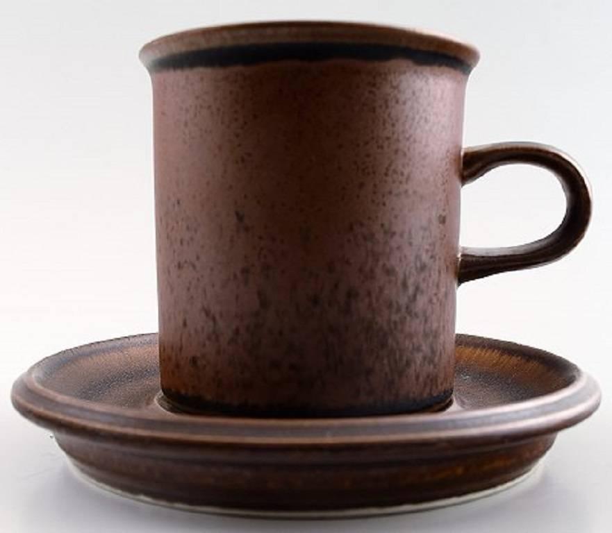 Arabia Ruska stoneware coffee service.

Finnish Design, 1960s-1970s.

Consisting of seven coffee cups with saucers.

Measures 9 x 6 cm.

In perfect condition.