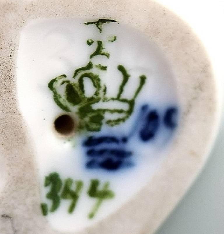 Rare Royal Copenhagen Mouse with Nut, Number 344, Early 19th Century 1