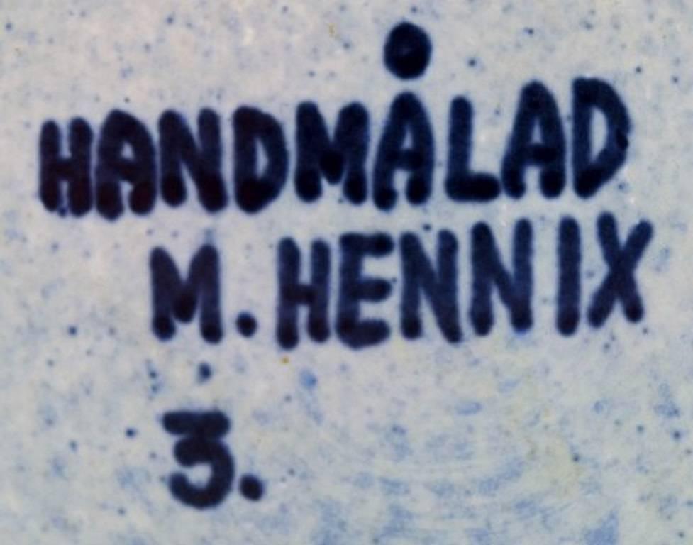 Svedese Margareta Hennix per Gustavsberg, Due vasi moderni in ceramica, dipinti a mano in vendita