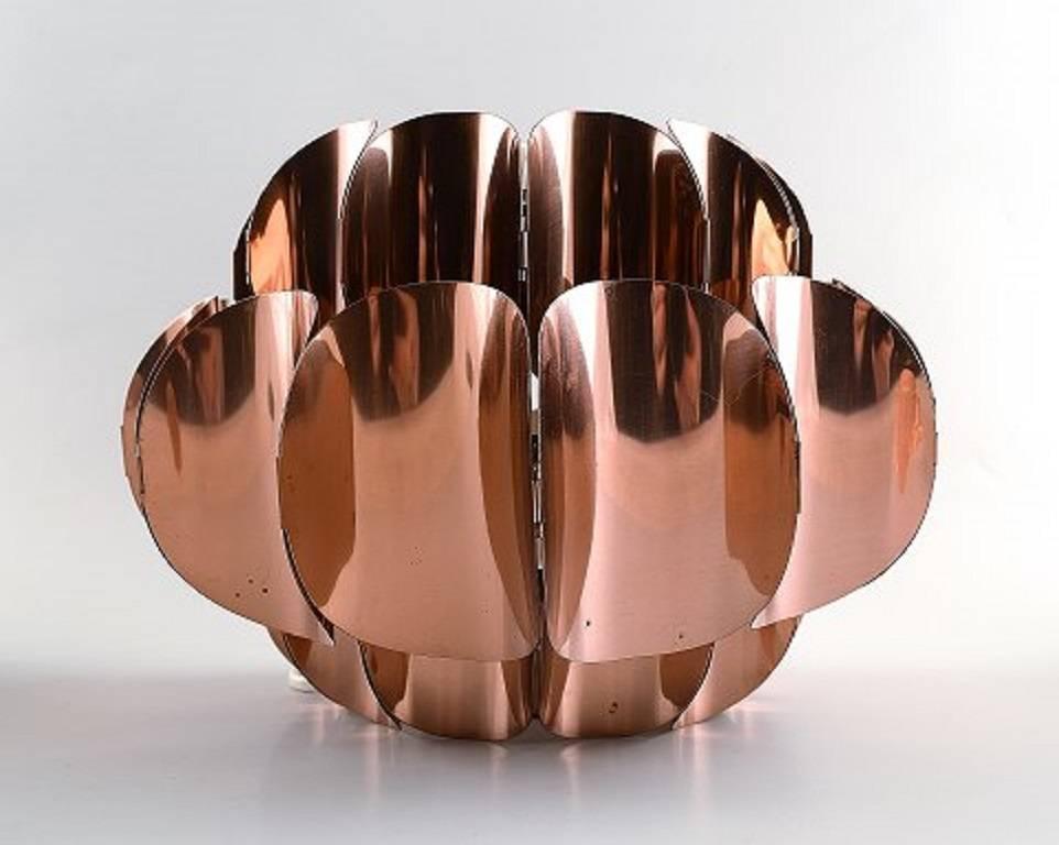Hans Agne Jakobsson for Markaryd.

Three wall lamps in copper,

Sweden, 1960s.

Measures: 14 x 15 cm and 25 x 17 cm.

Very good condition.

Unstamped.