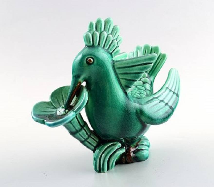 Rare Rörstrand stoneware figure of Gunnar Nylund, bird.

In perfect condition. 1st. factory quality.

Measures: 13 x 13 cm.

Stamped.